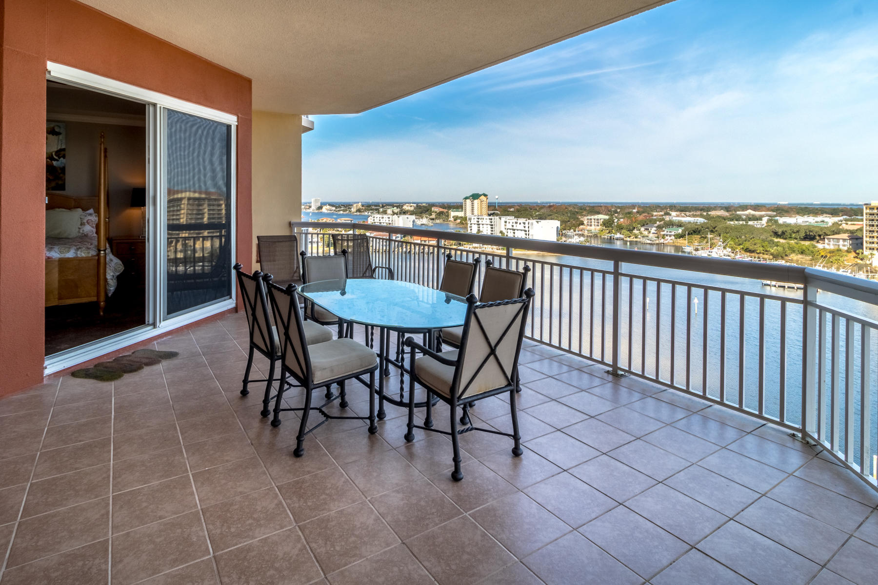 HARBOR LANDING - Residential