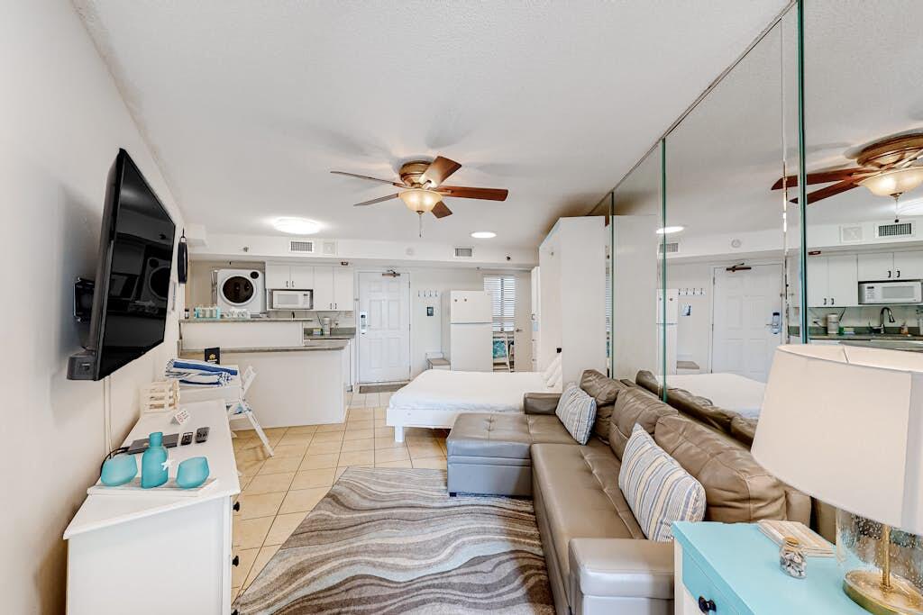 The Commodore - Residential