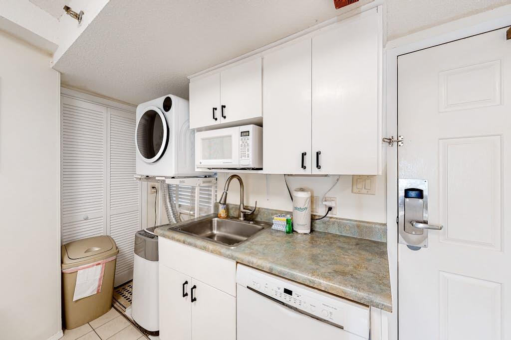 The Commodore - Residential