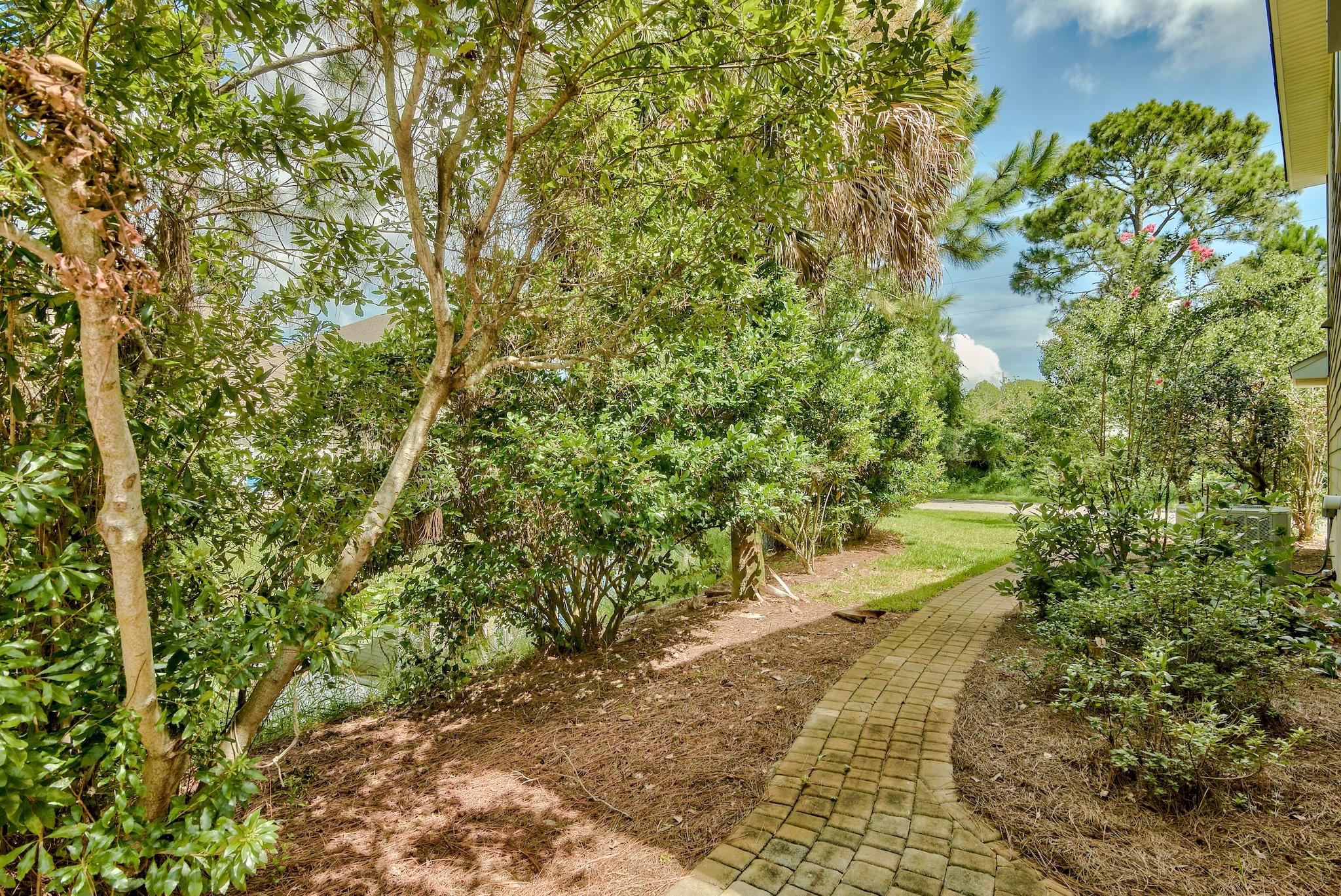 OLDE FLORIDA LAKES - Residential