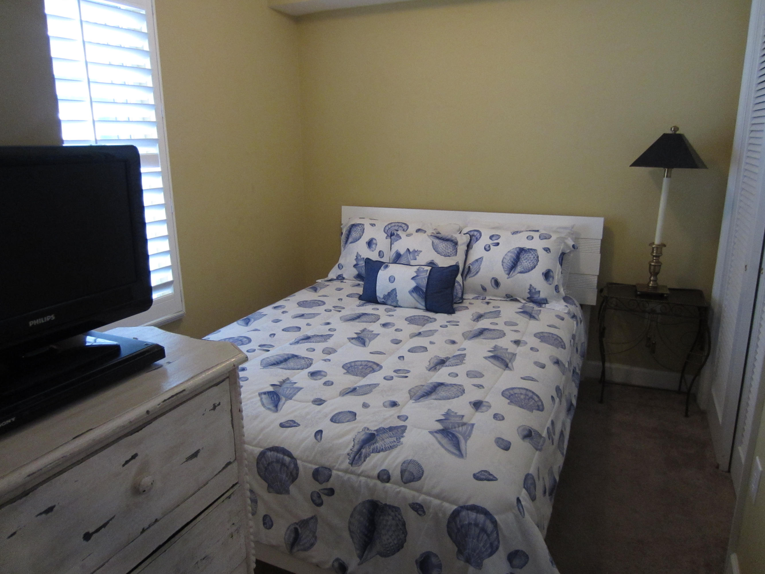 STERLING SHORES - Residential