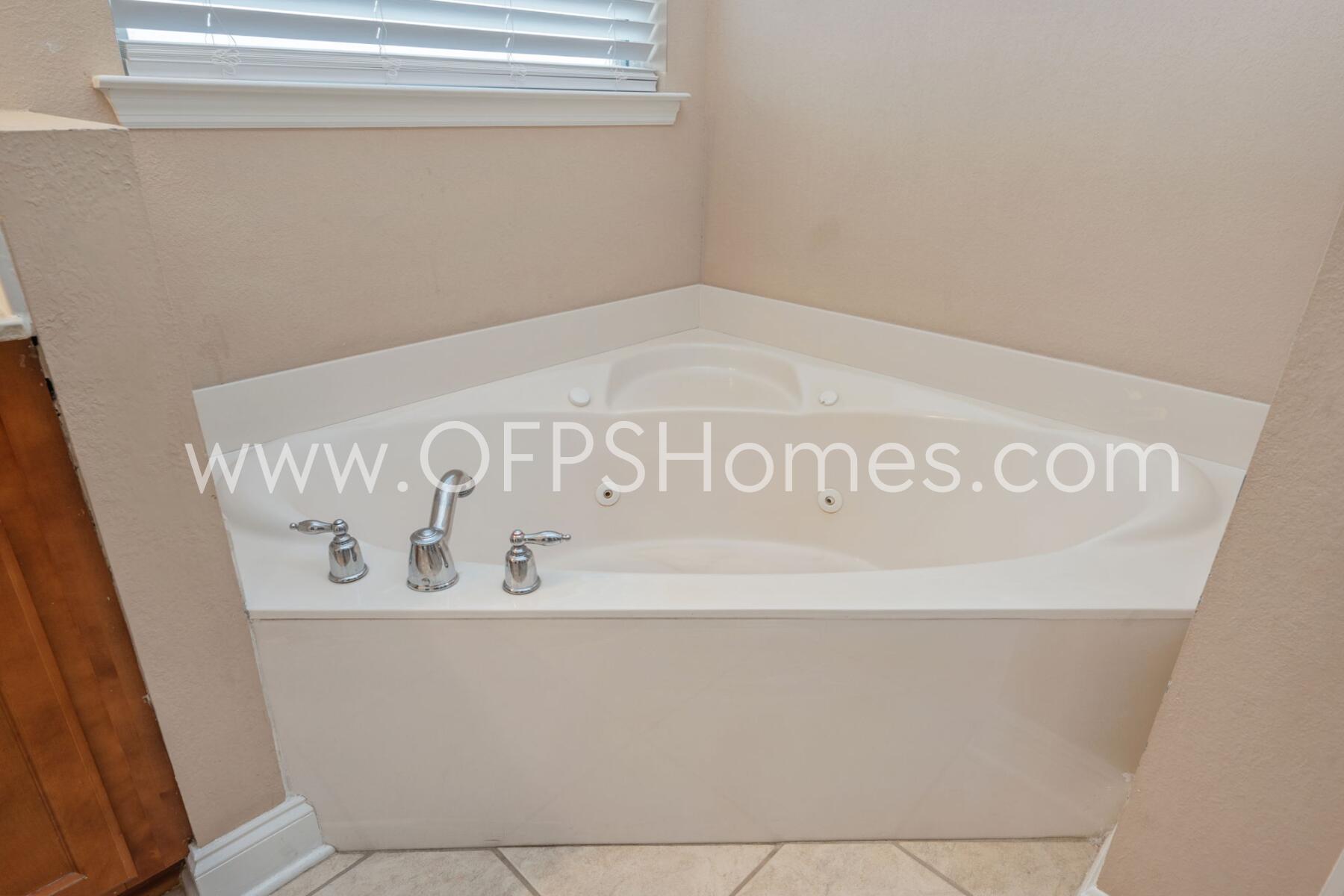 NEWPORT S/D - Residential Lease