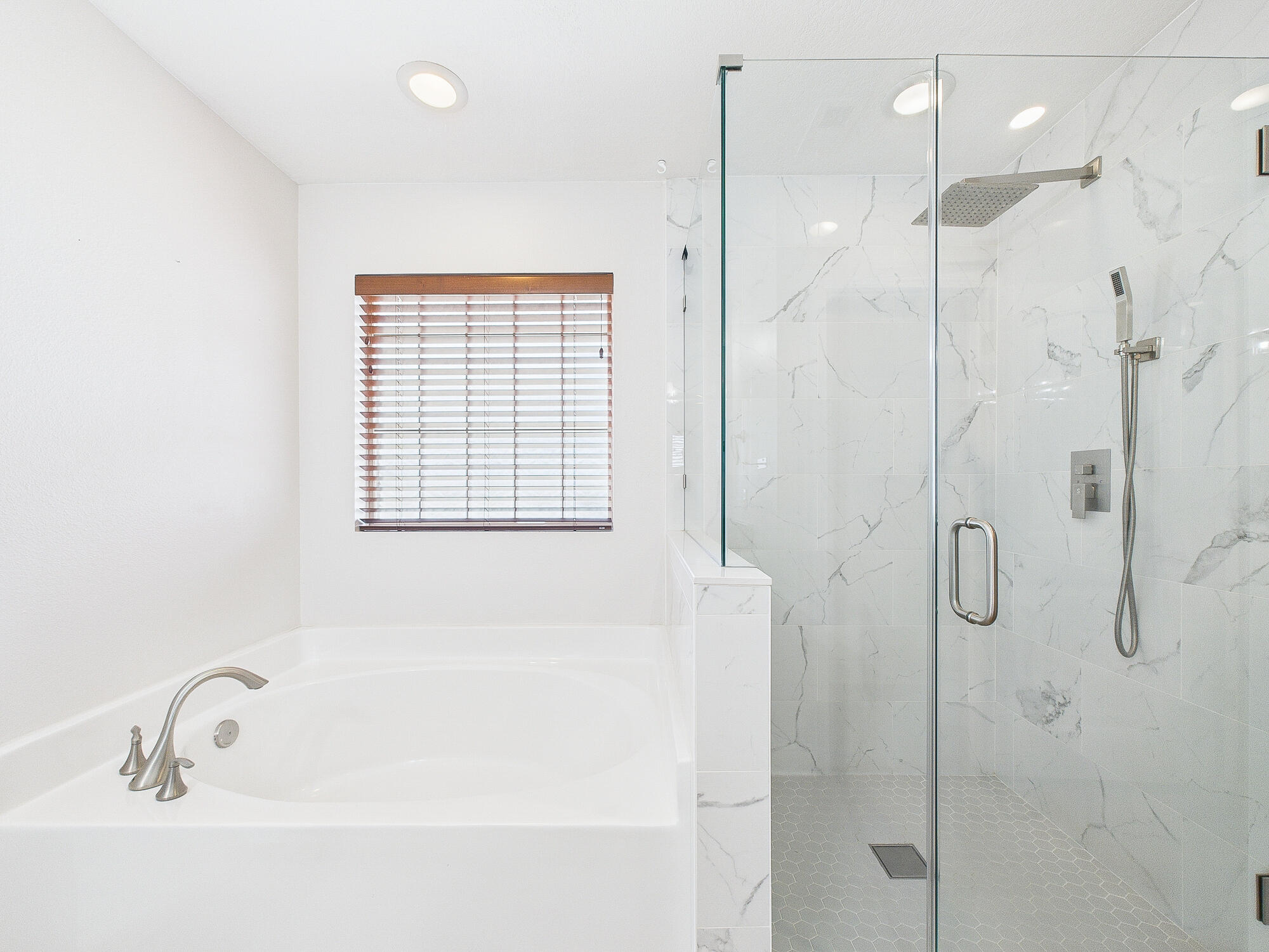 CREETWOOD VILLAGE - Residential