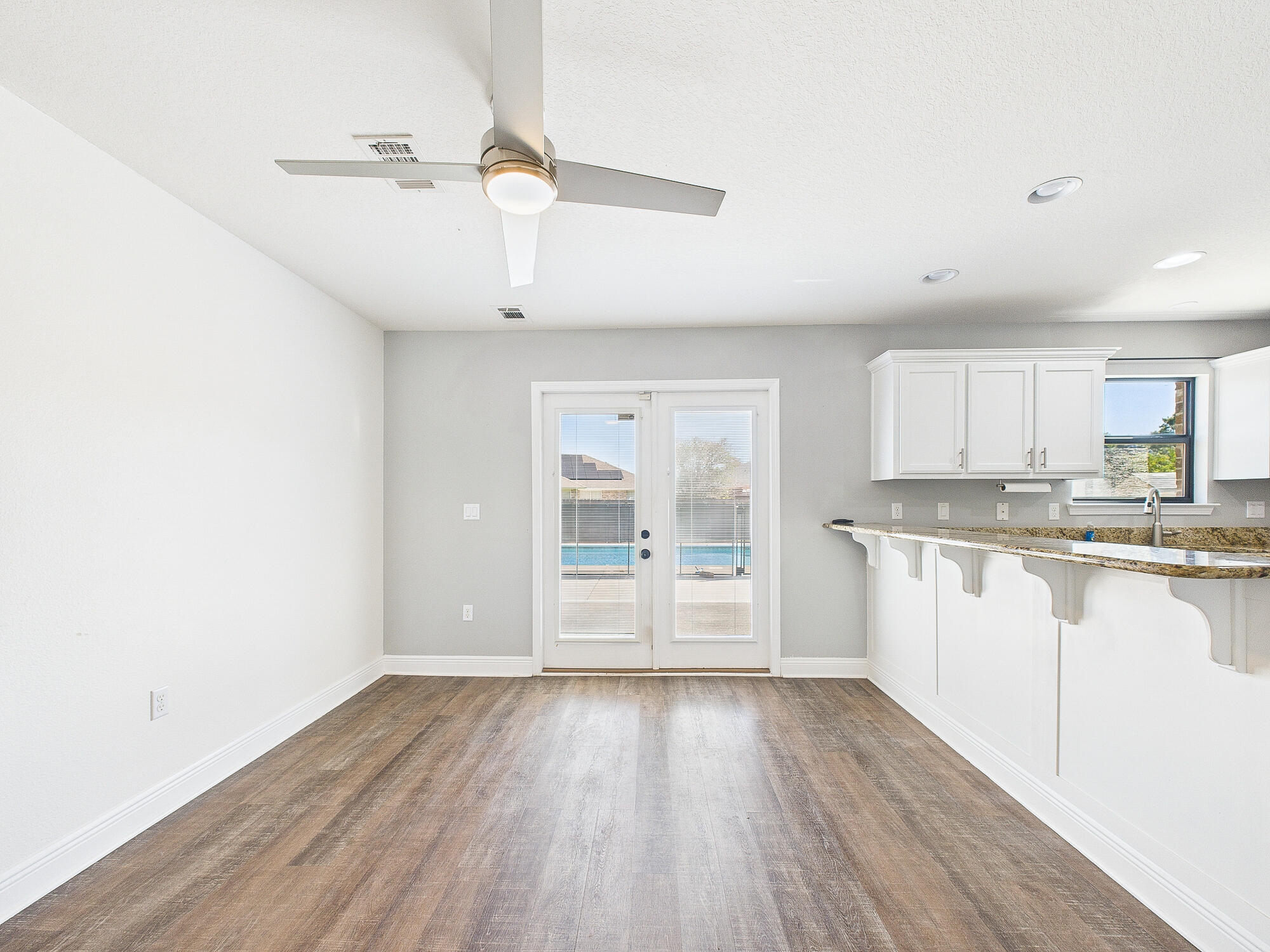 CREETWOOD VILLAGE - Residential