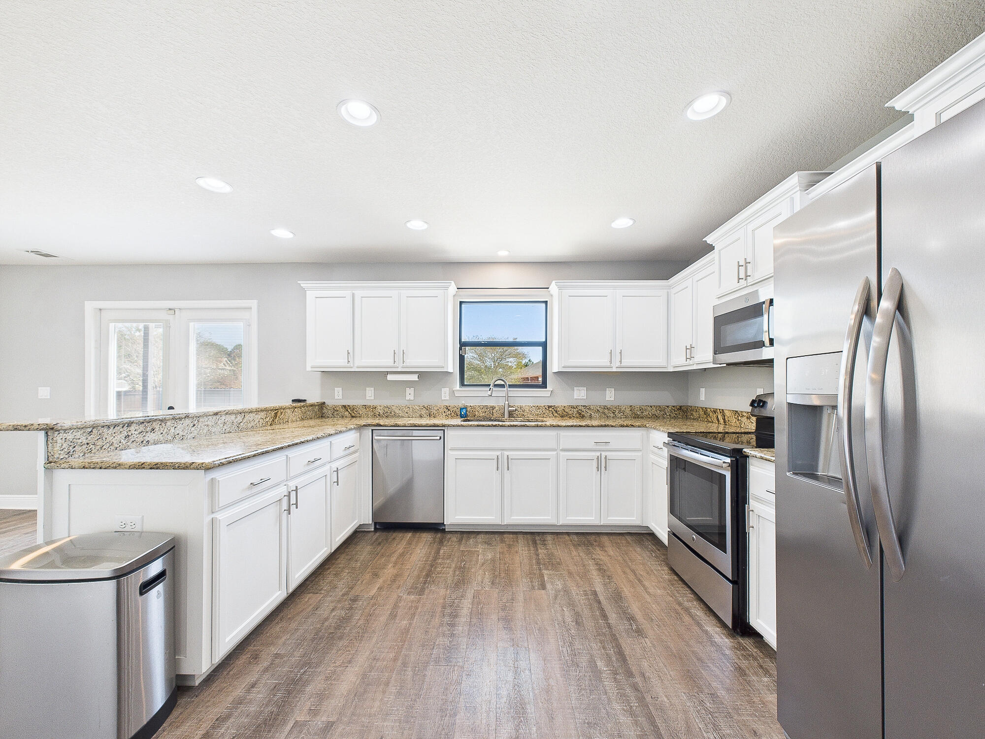 CREETWOOD VILLAGE - Residential