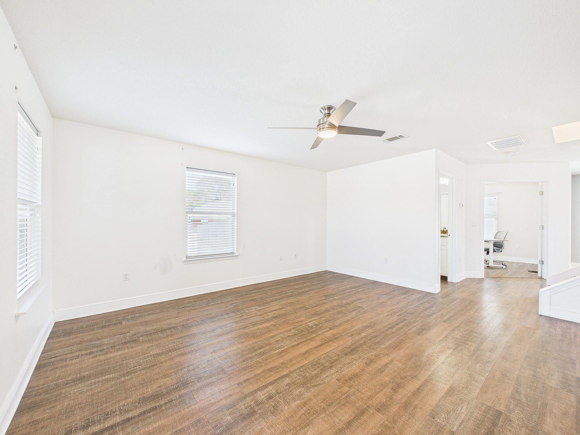 CREETWOOD VILLAGE - Residential