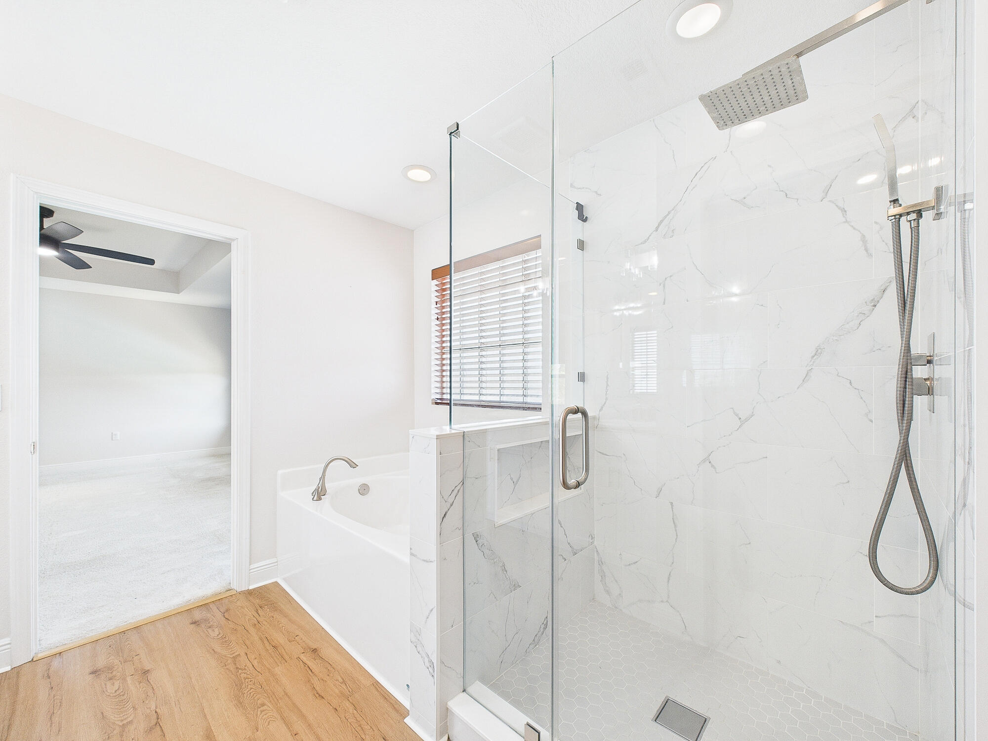 CREETWOOD VILLAGE - Residential