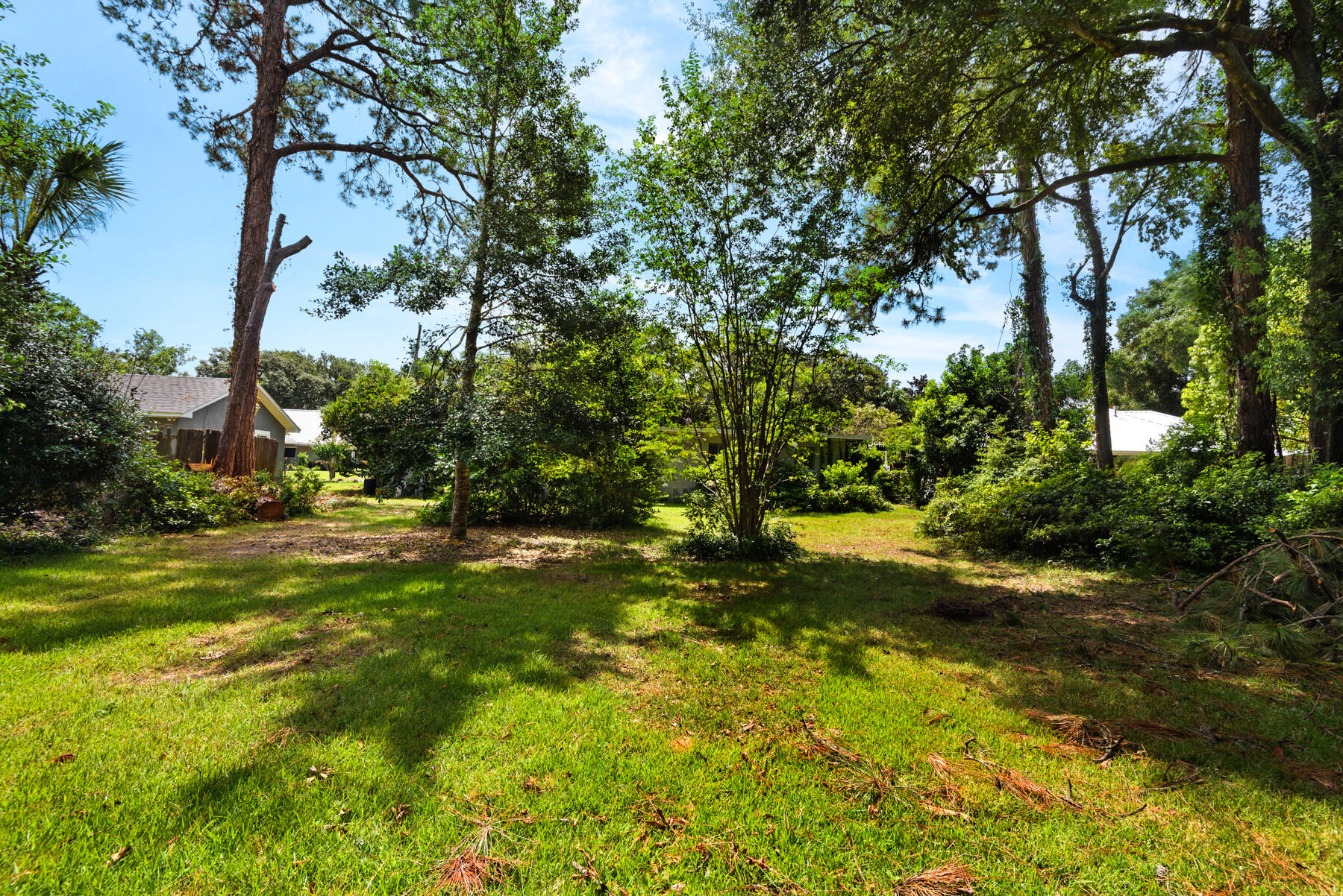 ELLIOTTS POINT 7TH ADDN - Residential