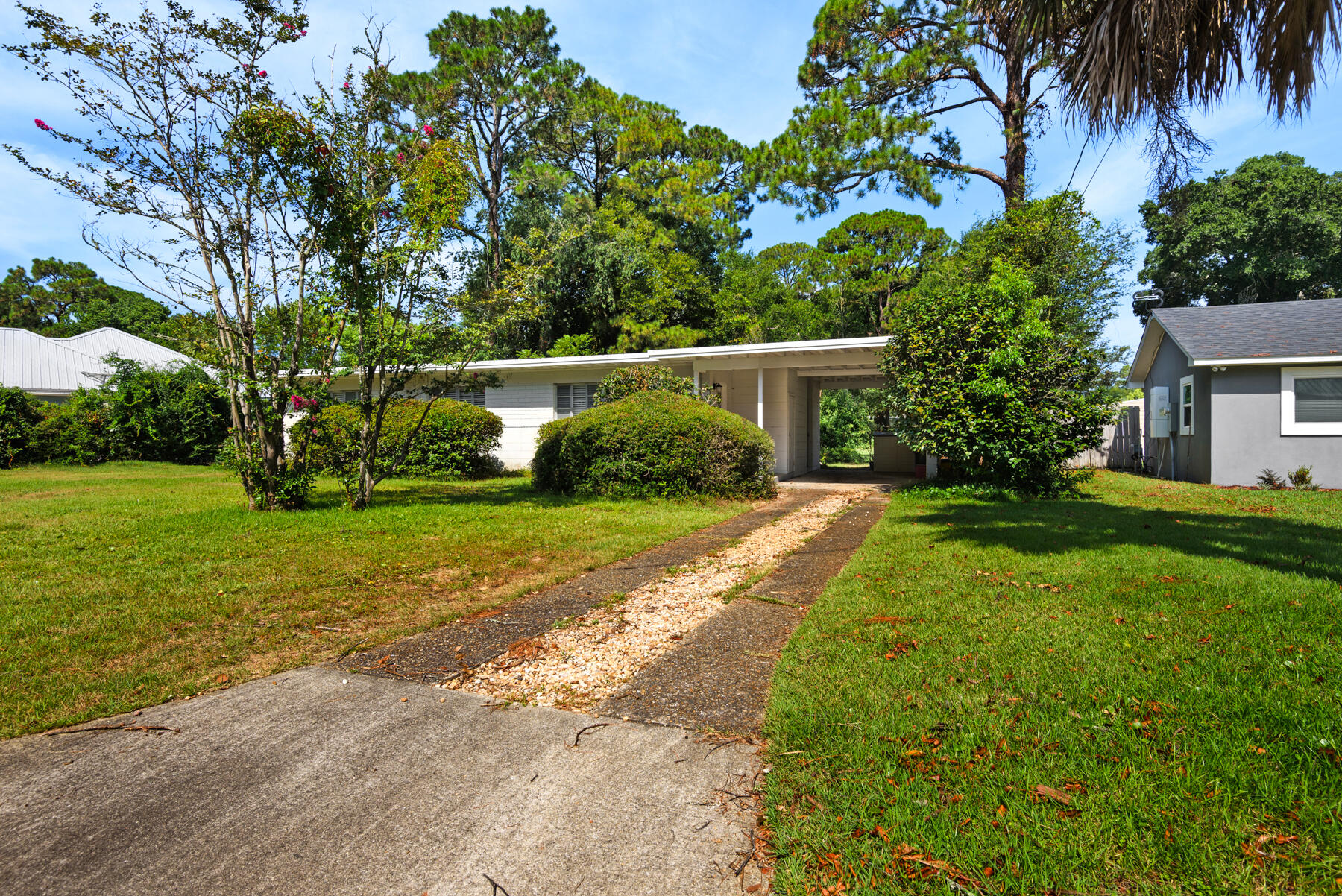 ELLIOTTS POINT 7TH ADDN - Residential