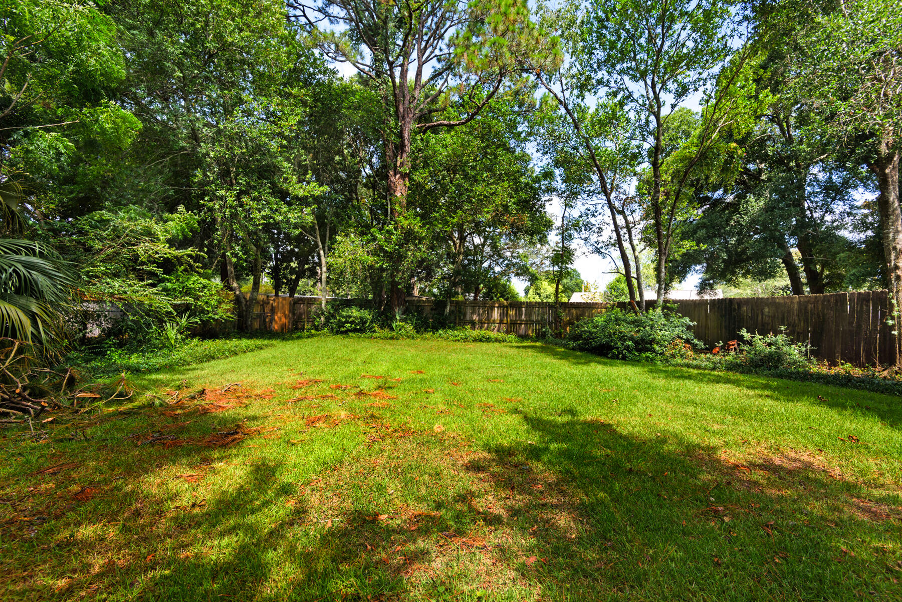 ELLIOTTS POINT 7TH ADDN - Residential