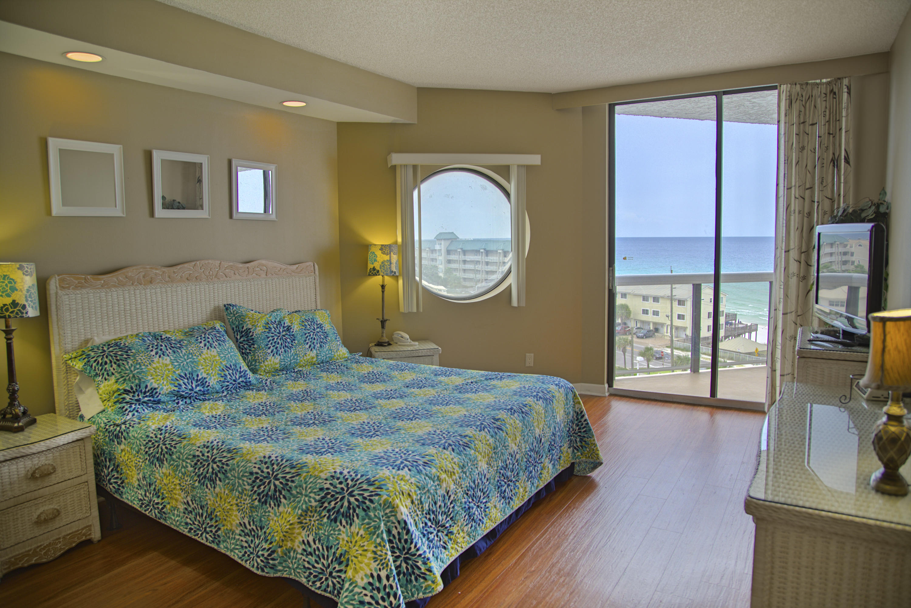 DESTIN SURFSIDE CONDO - Residential