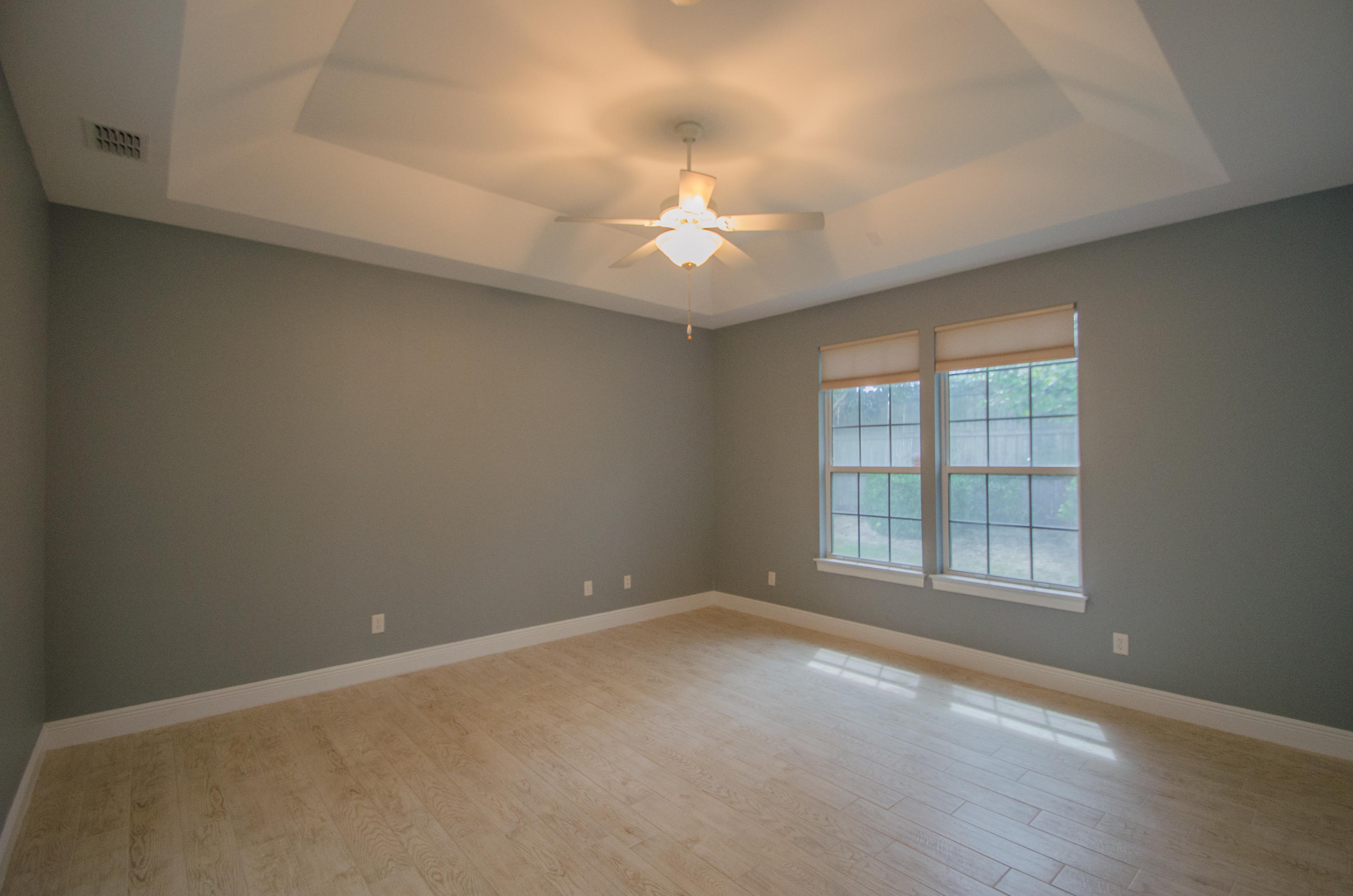 DIAMOND LAKES - Residential