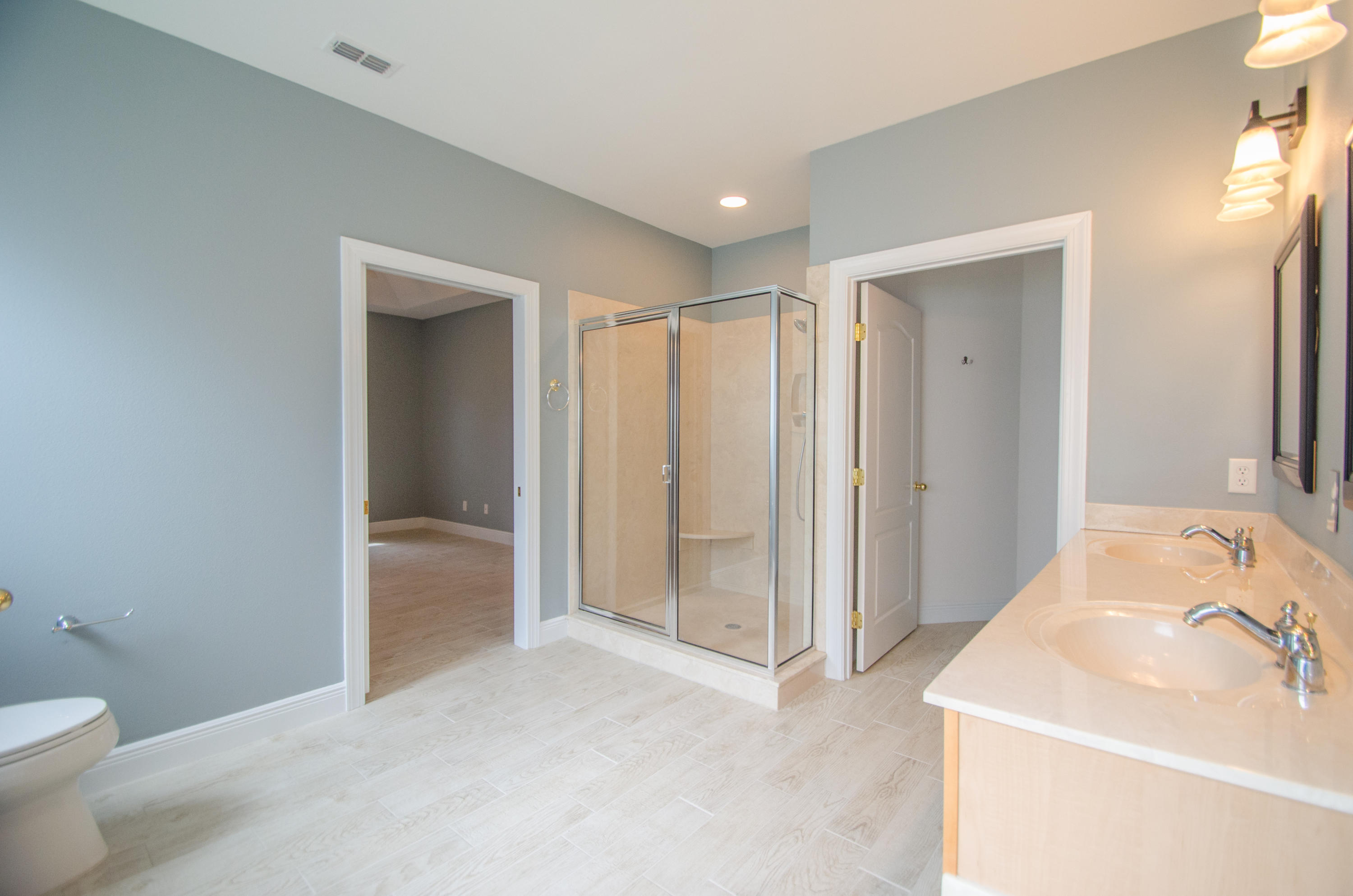 DIAMOND LAKES - Residential