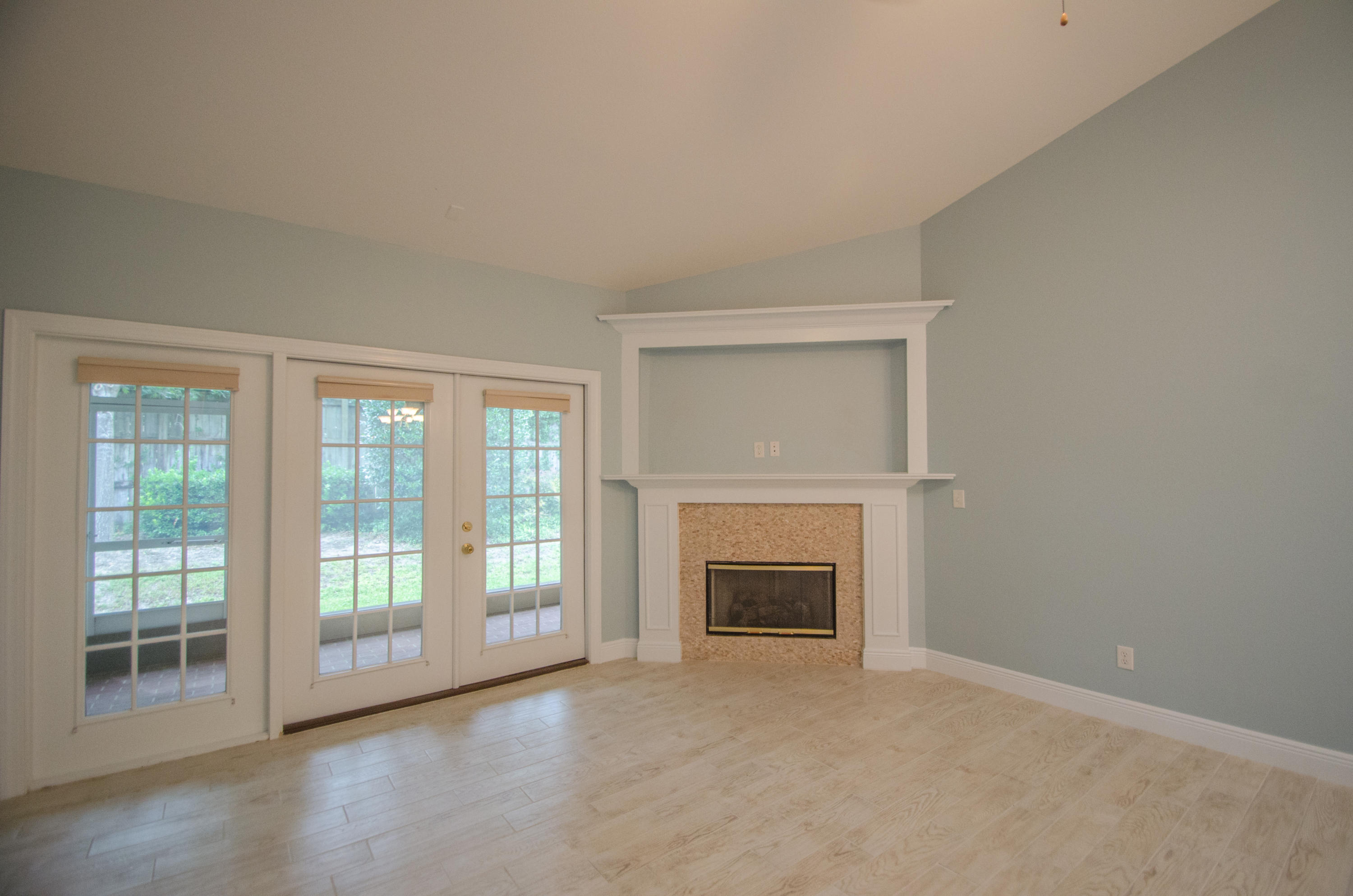 DIAMOND LAKES - Residential