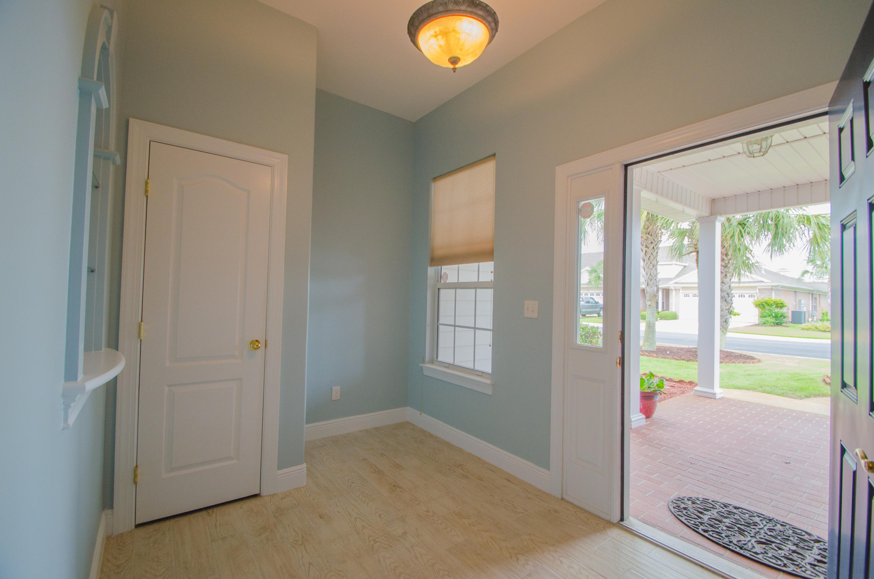 DIAMOND LAKES - Residential