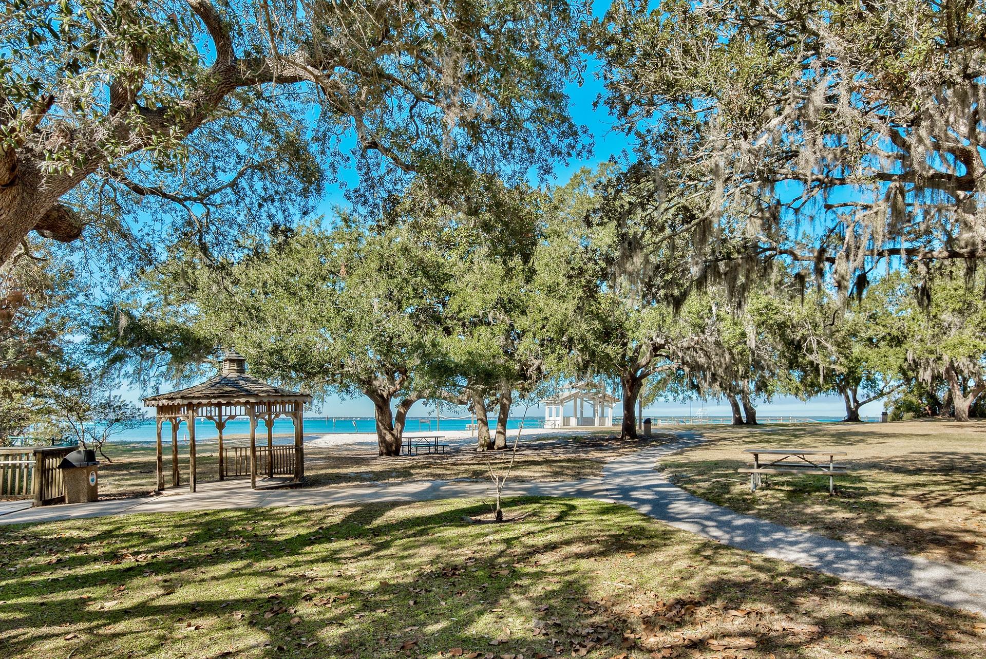EMERALD OAKS T/H - Residential