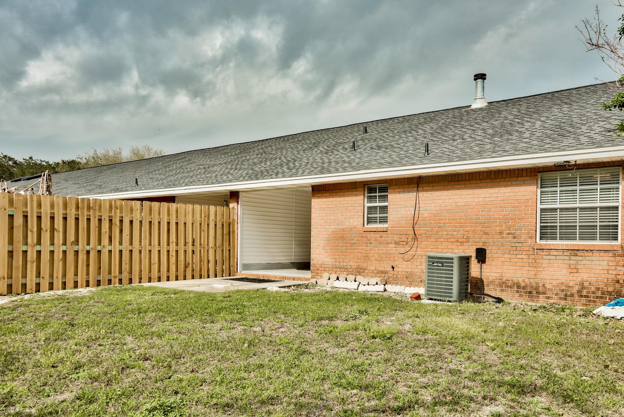 EMERALD OAKS T/H - Residential