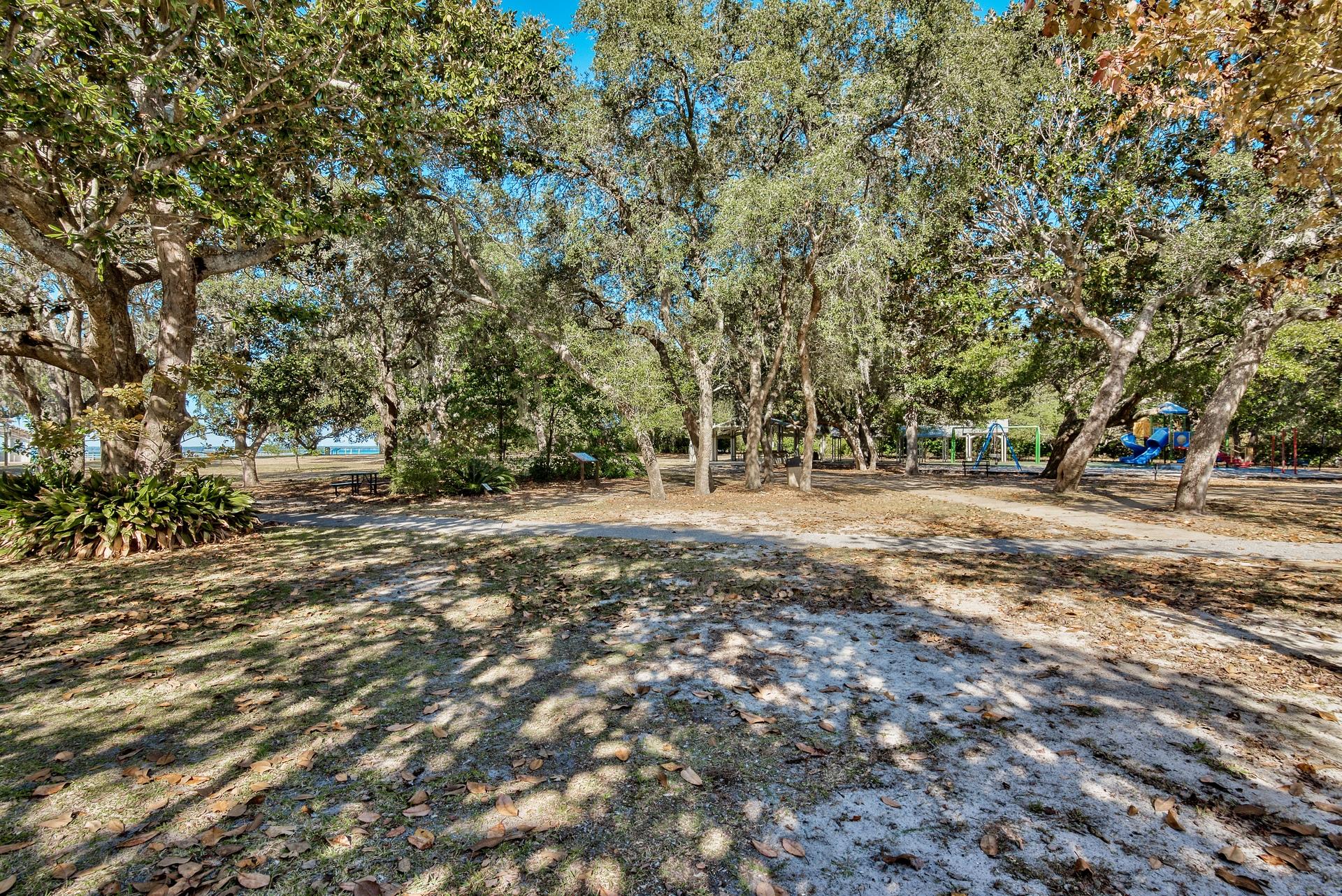 EMERALD OAKS T/H - Residential