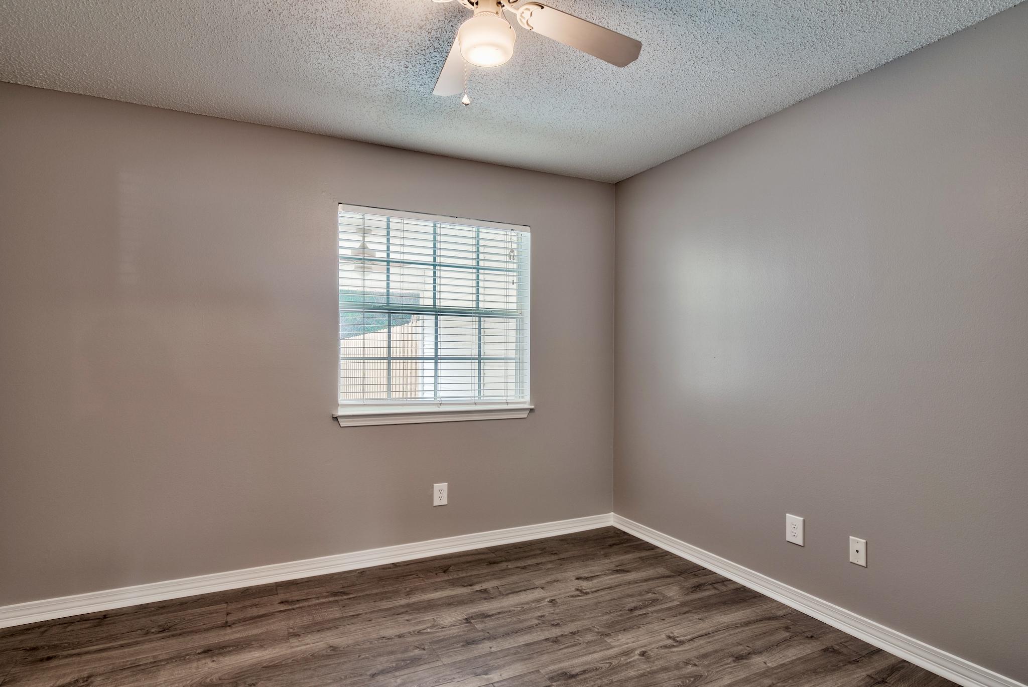 EMERALD OAKS T/H - Residential