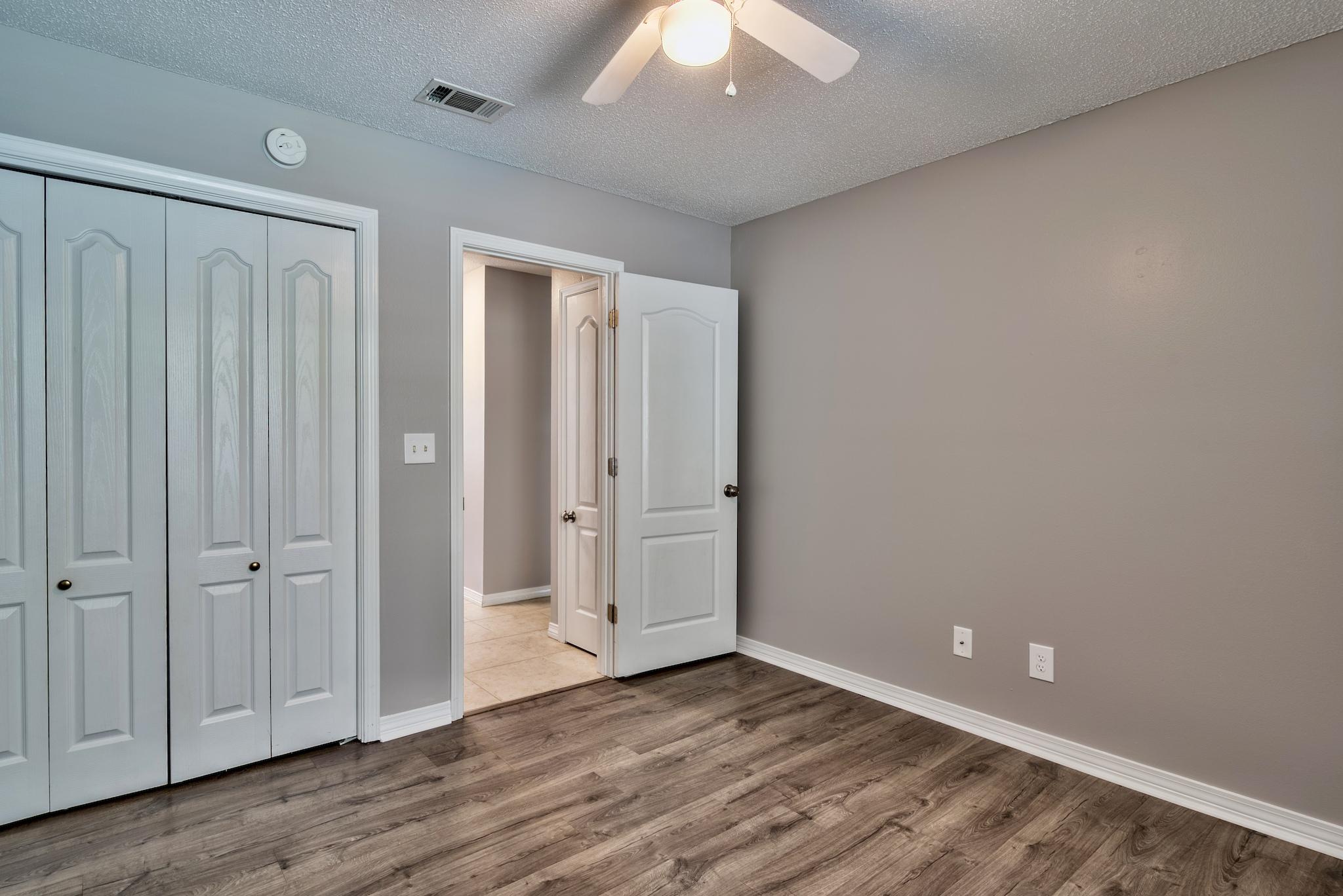 EMERALD OAKS T/H - Residential