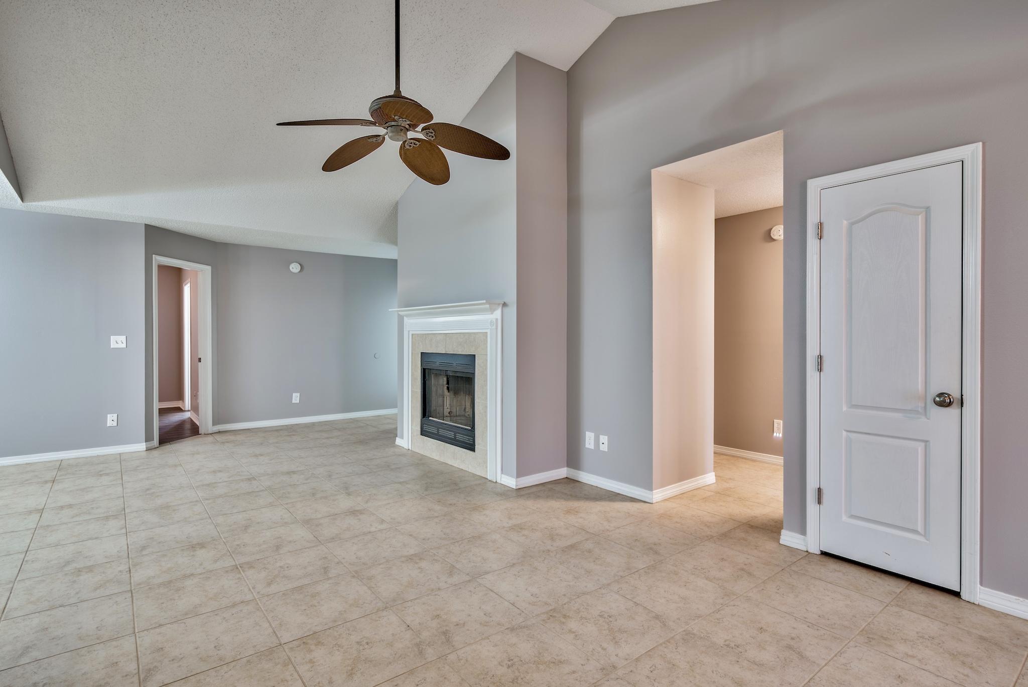 EMERALD OAKS T/H - Residential