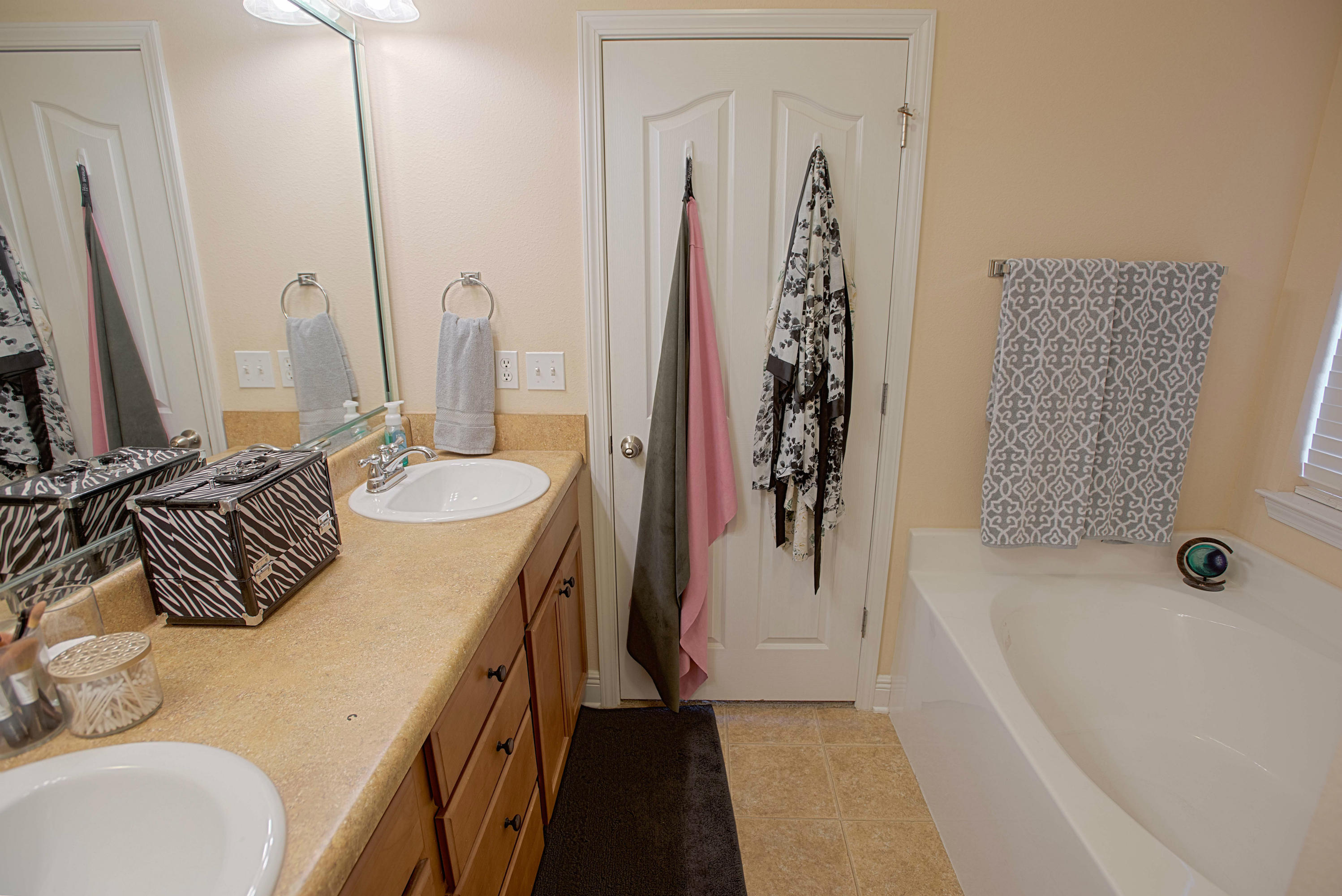 ROLLING RIDGE - Residential