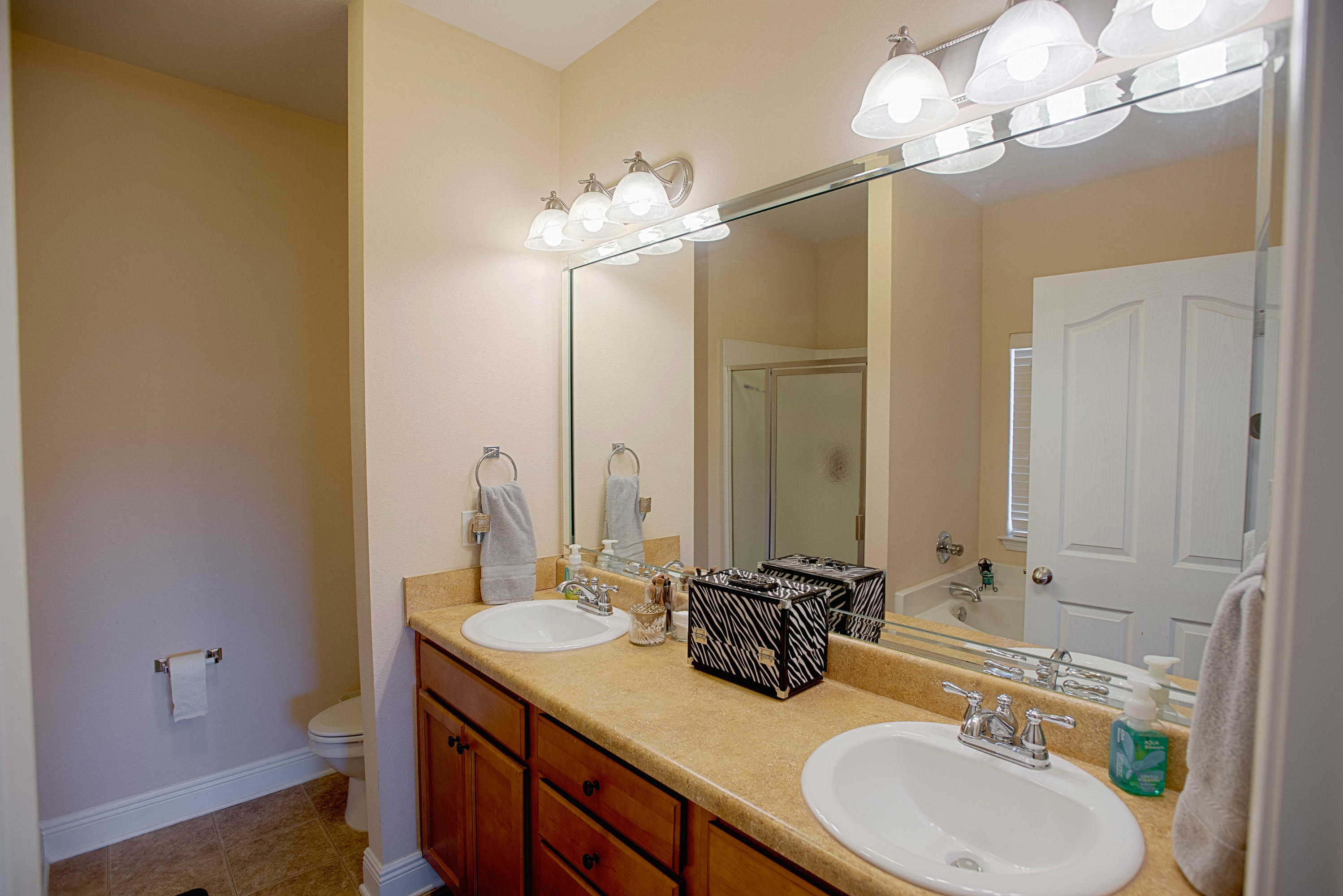 ROLLING RIDGE - Residential