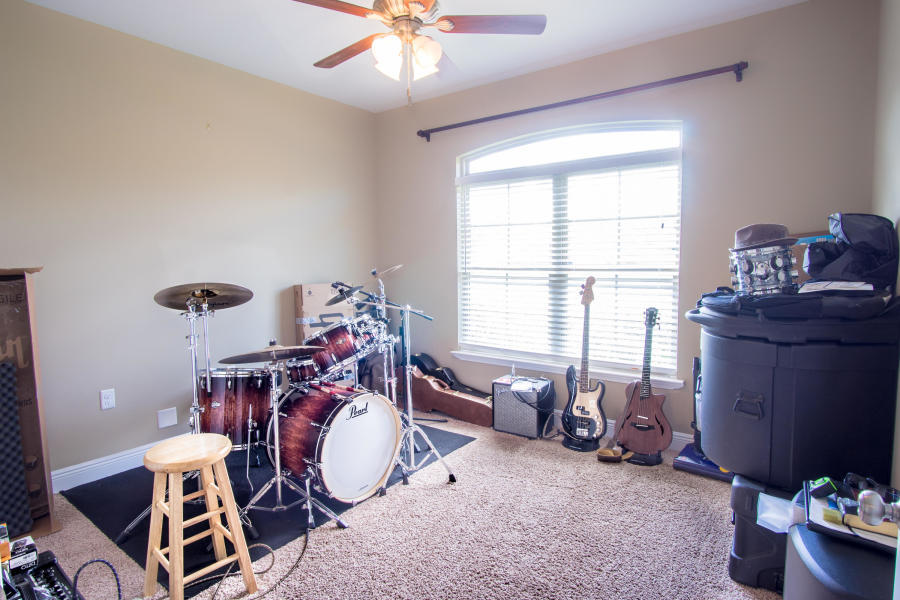 FOUR WINDS S/D - Residential