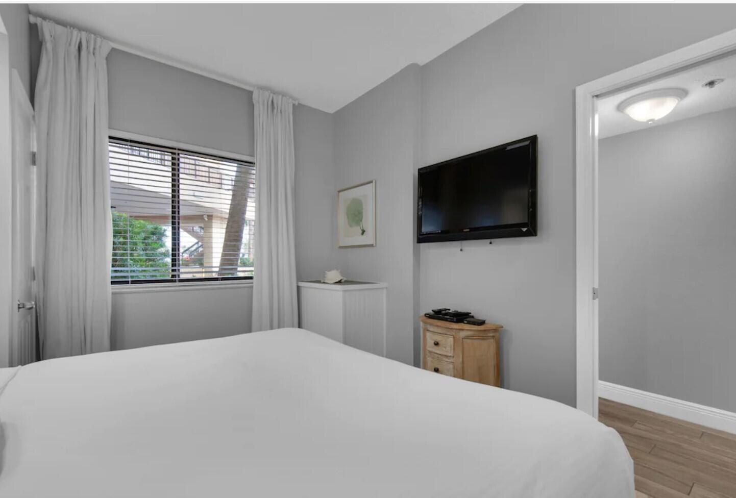 SUNDESTIN INTERNATL CONDO - Residential