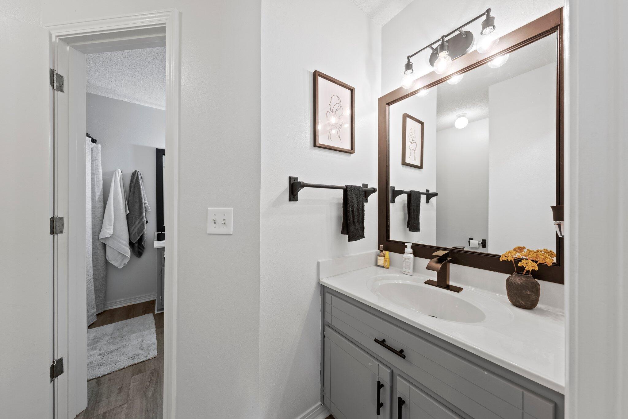 COUNTRYVIEW ESTATES 1ST ADDN - Residential