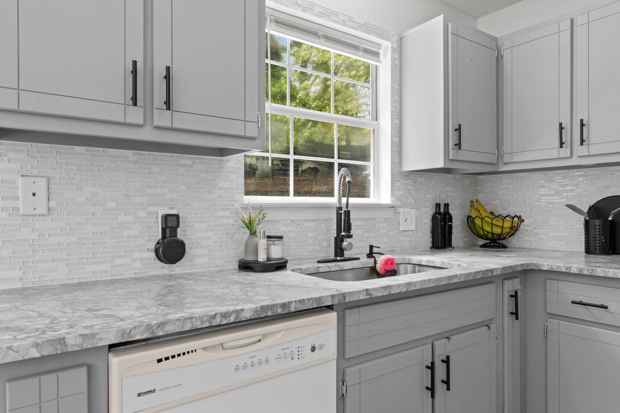 COUNTRYVIEW ESTATES 1ST ADDN - Residential