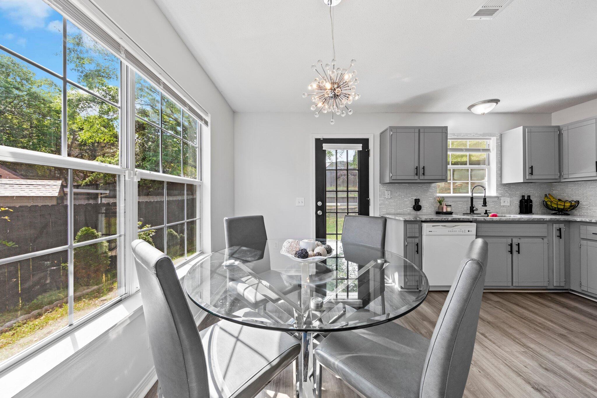 COUNTRYVIEW ESTATES 1ST ADDN - Residential