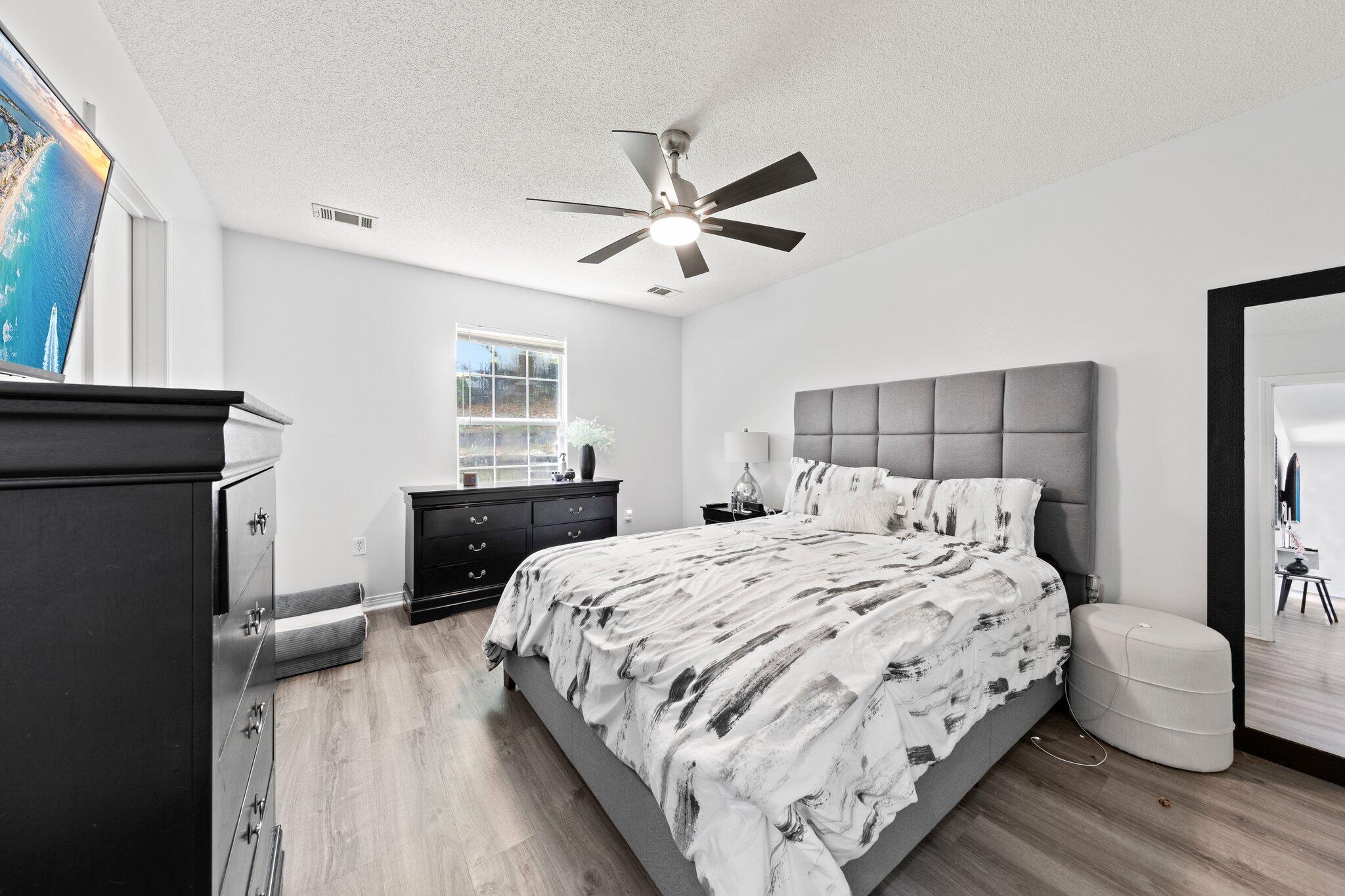 COUNTRYVIEW ESTATES 1ST ADDN - Residential