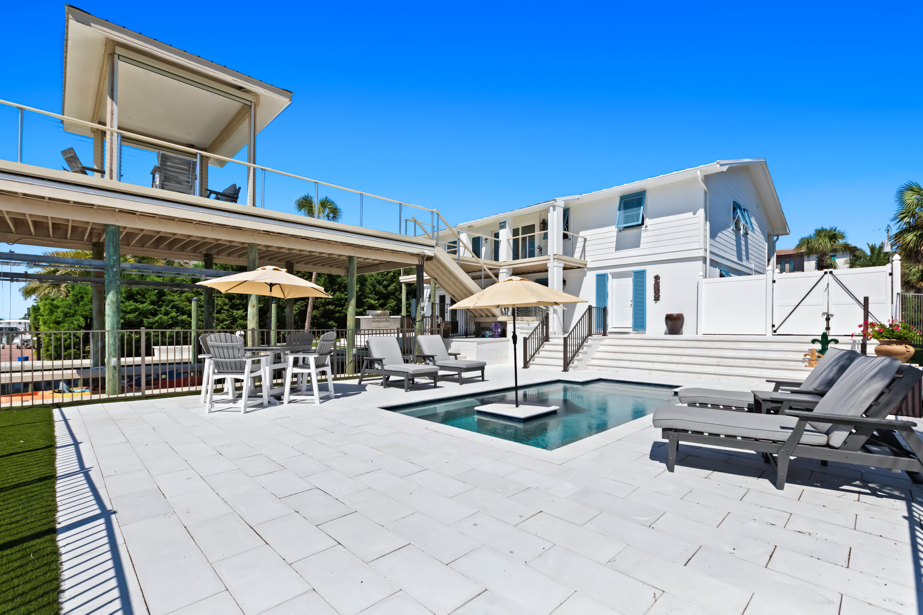 HOLIDAY ISLE - Residential