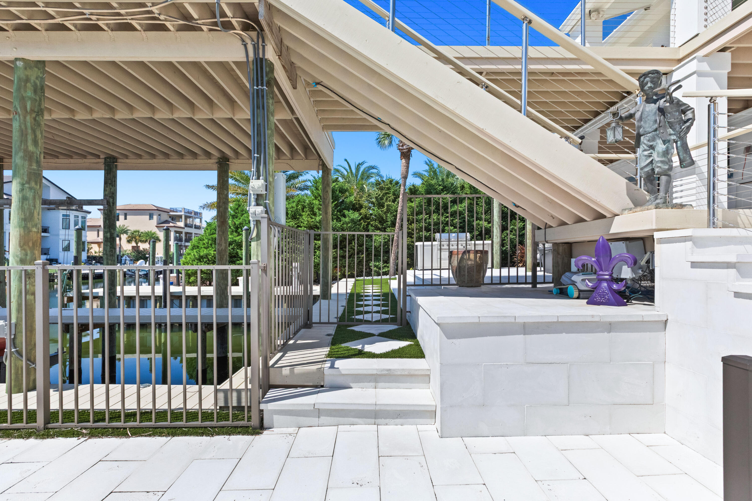 HOLIDAY ISLE - Residential