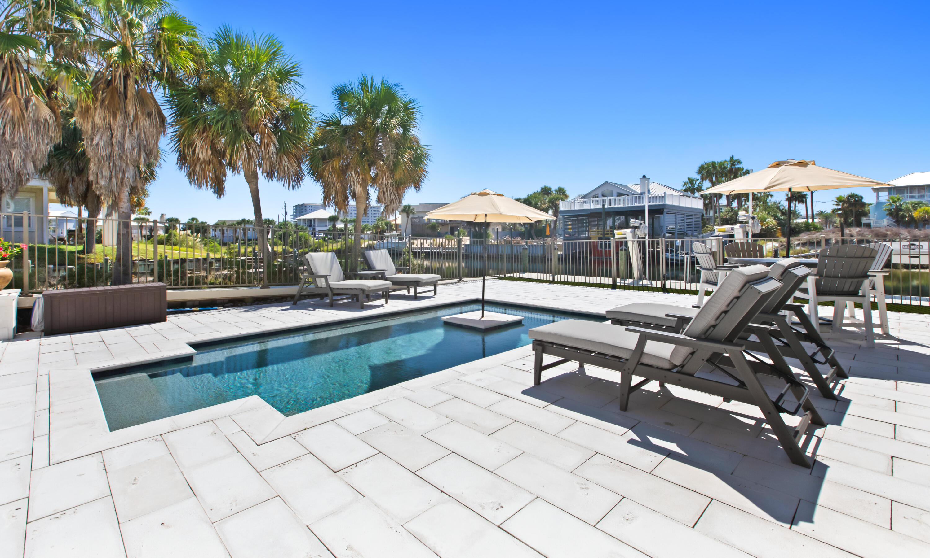 HOLIDAY ISLE - Residential