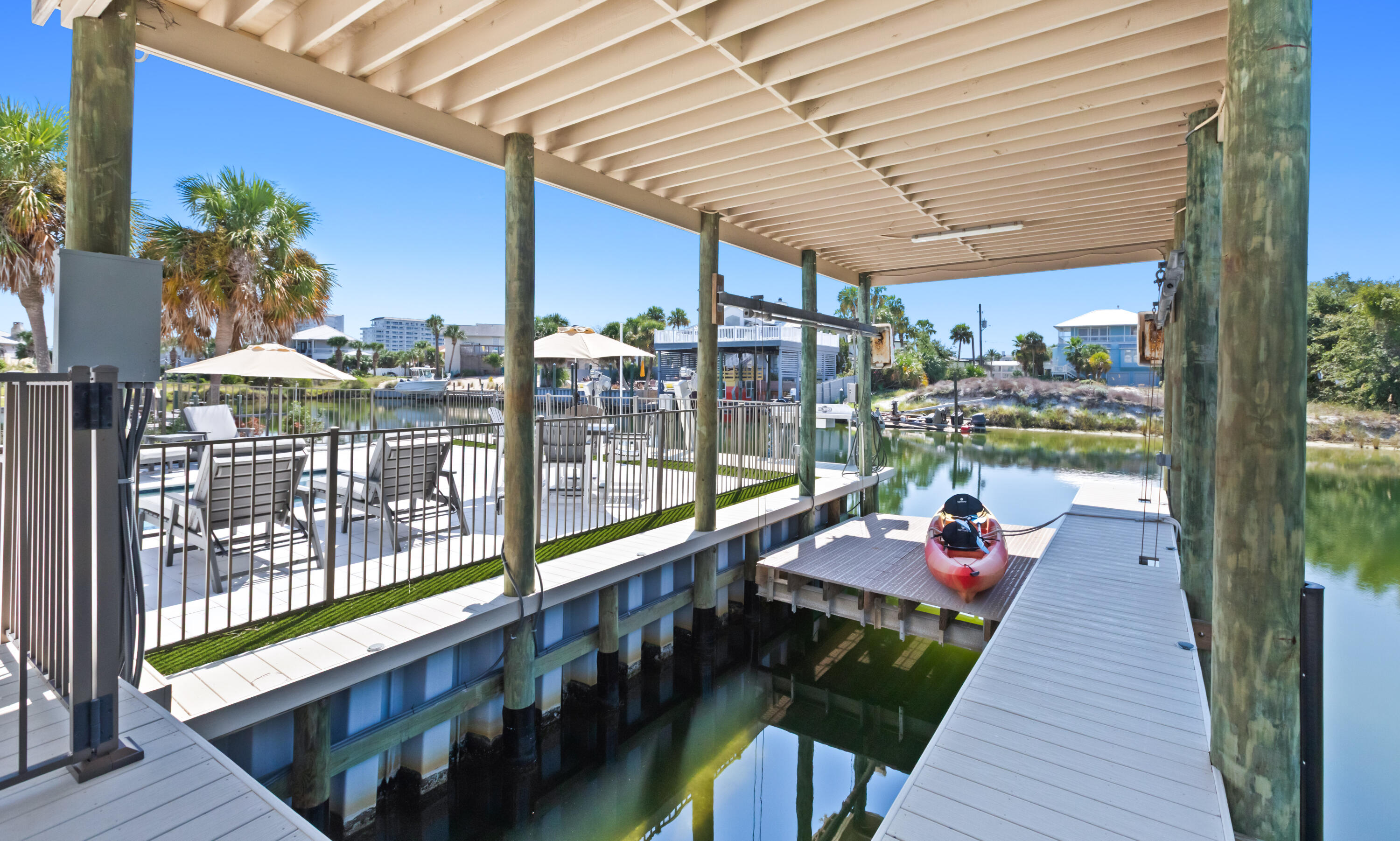 HOLIDAY ISLE - Residential