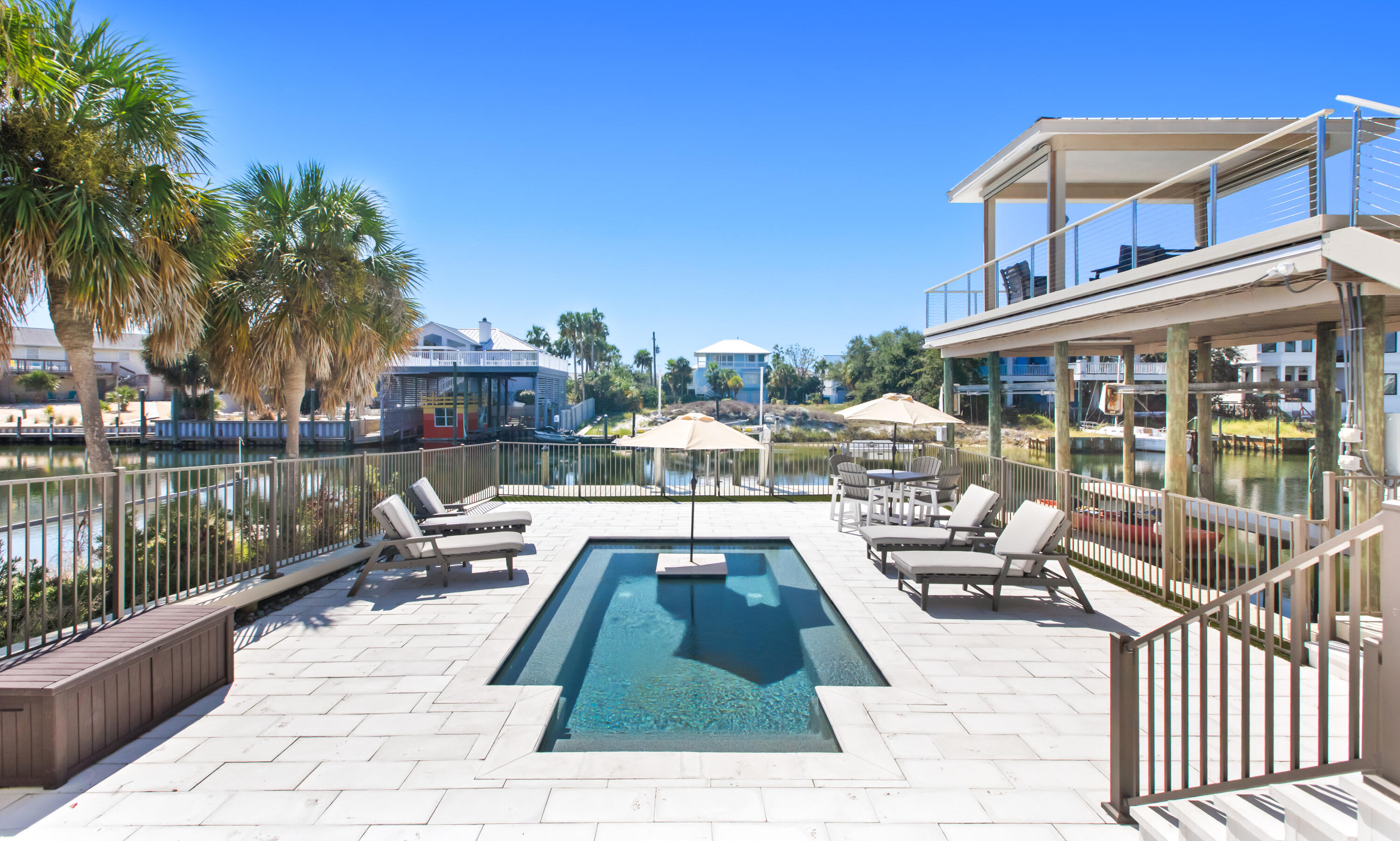 HOLIDAY ISLE - Residential