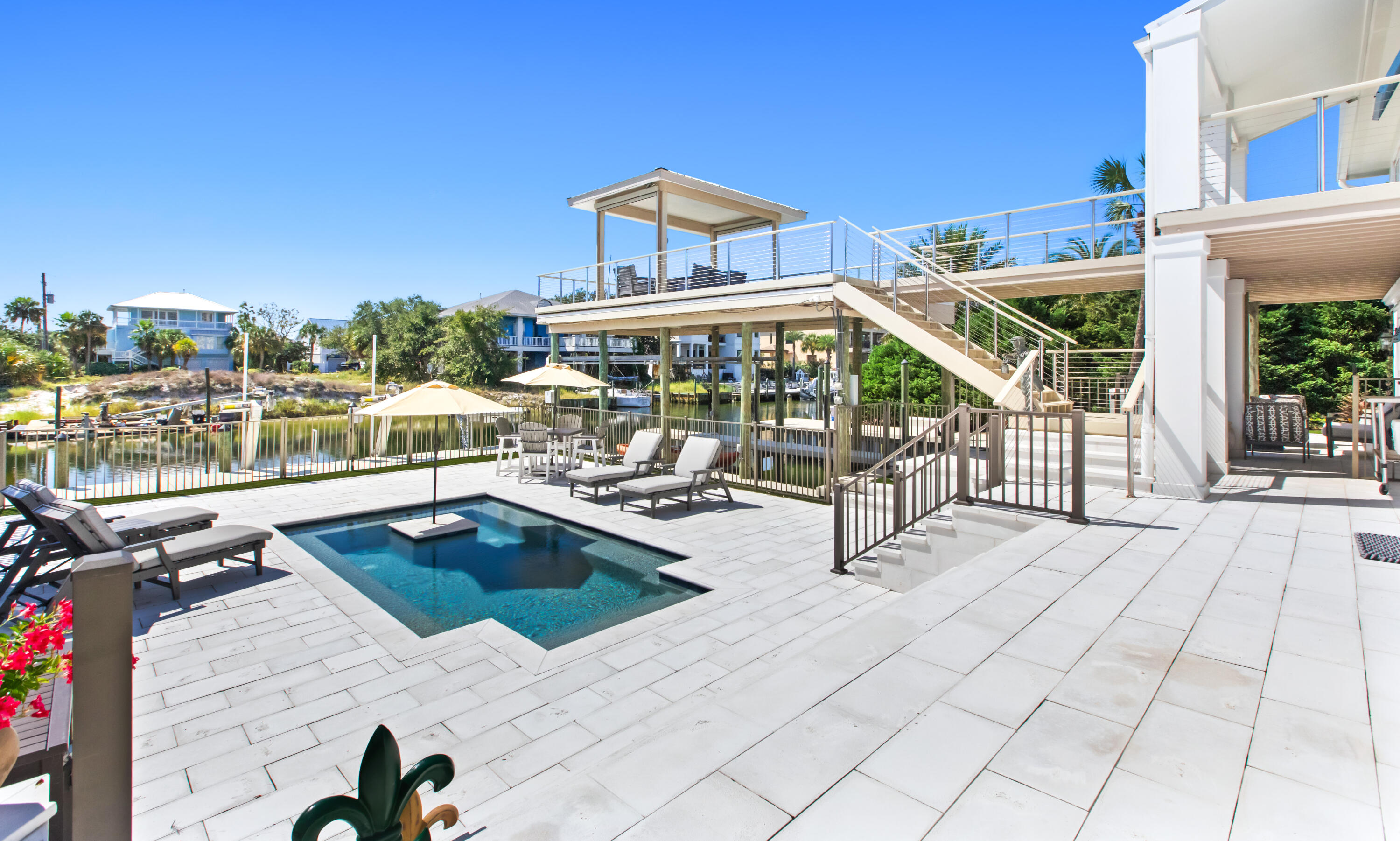 HOLIDAY ISLE - Residential