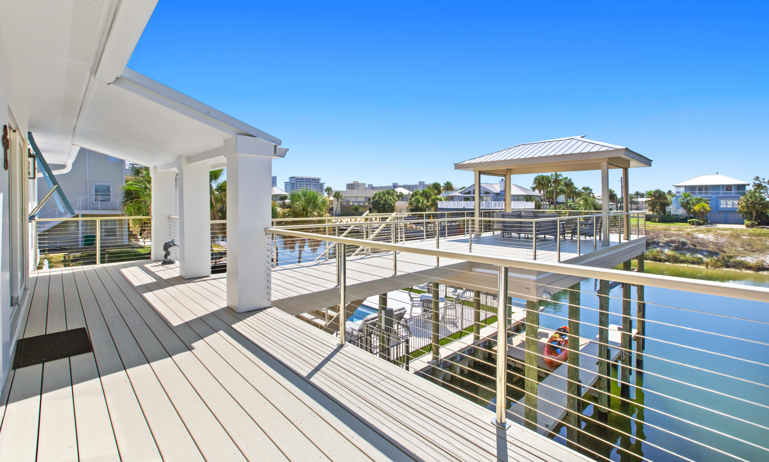 HOLIDAY ISLE - Residential