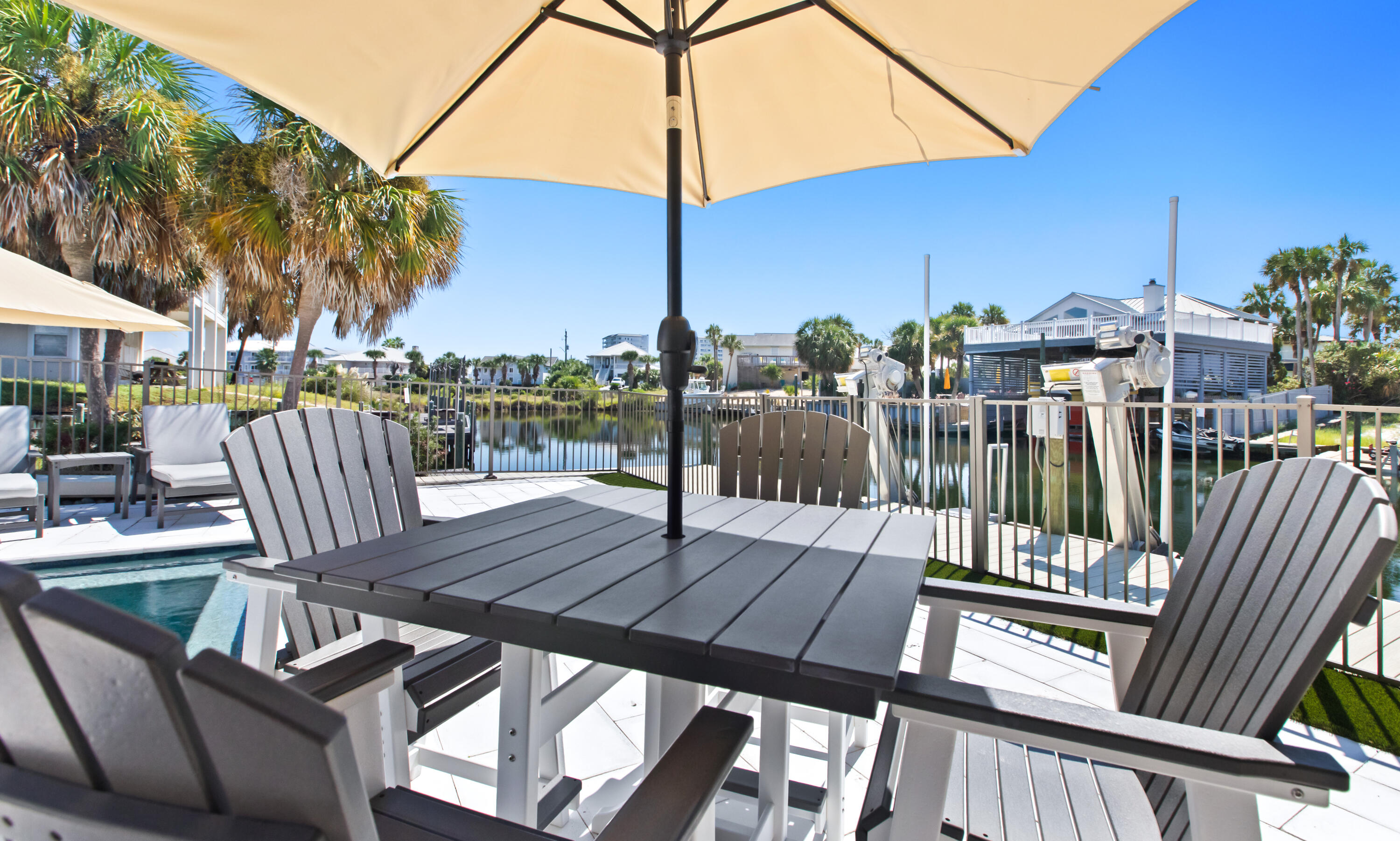HOLIDAY ISLE - Residential