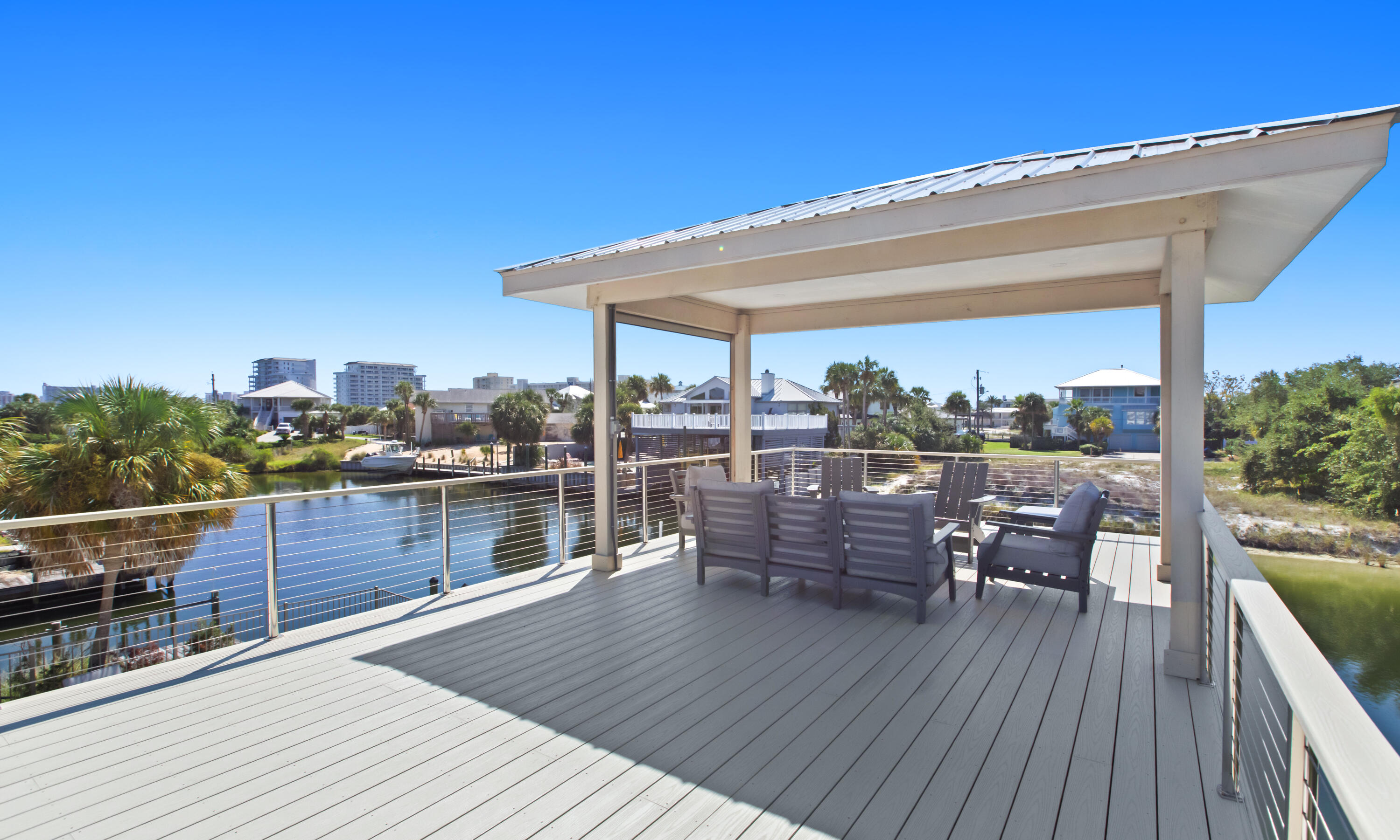 HOLIDAY ISLE - Residential
