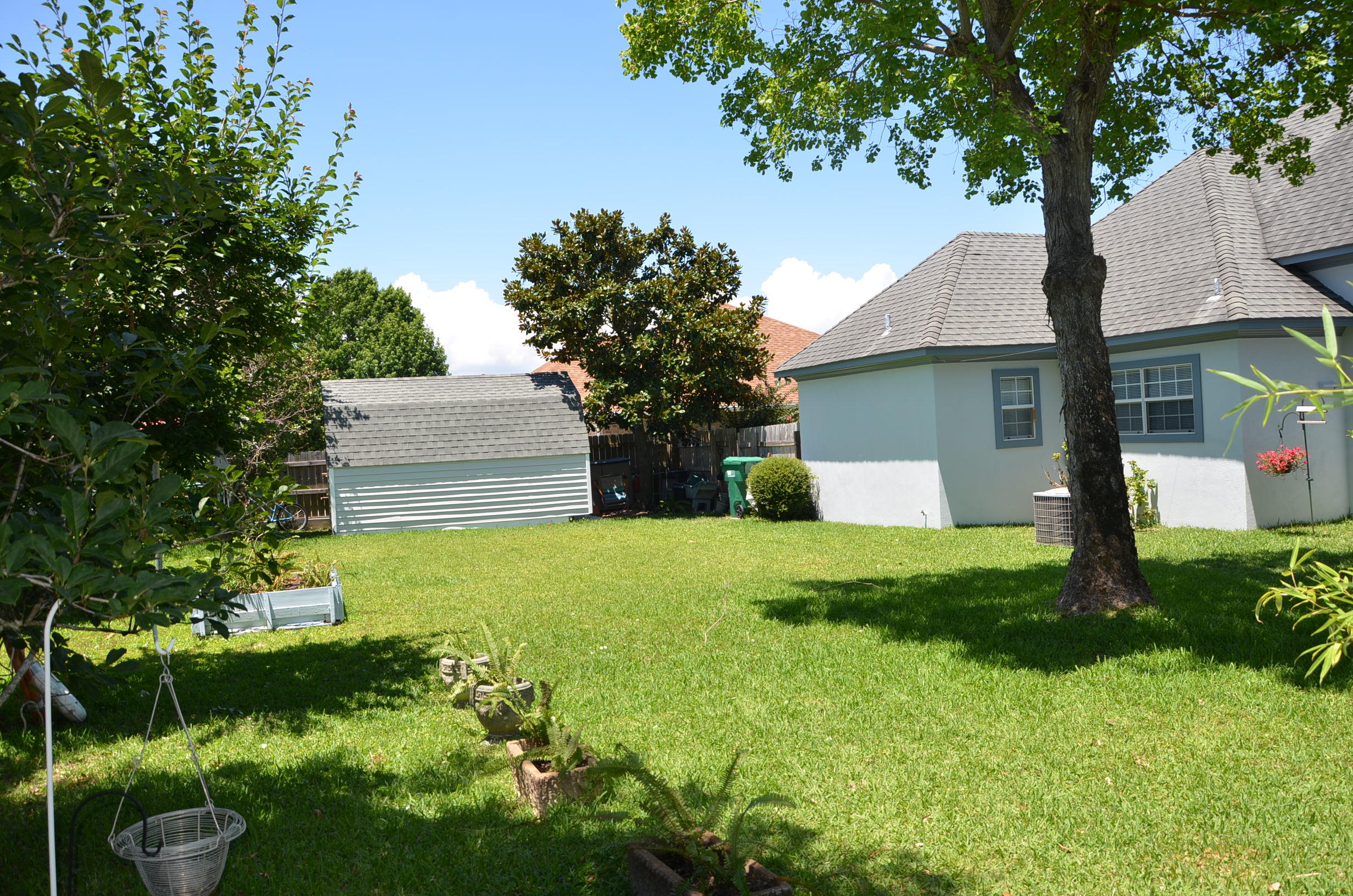 KELL-AIRE GARDENS - Residential