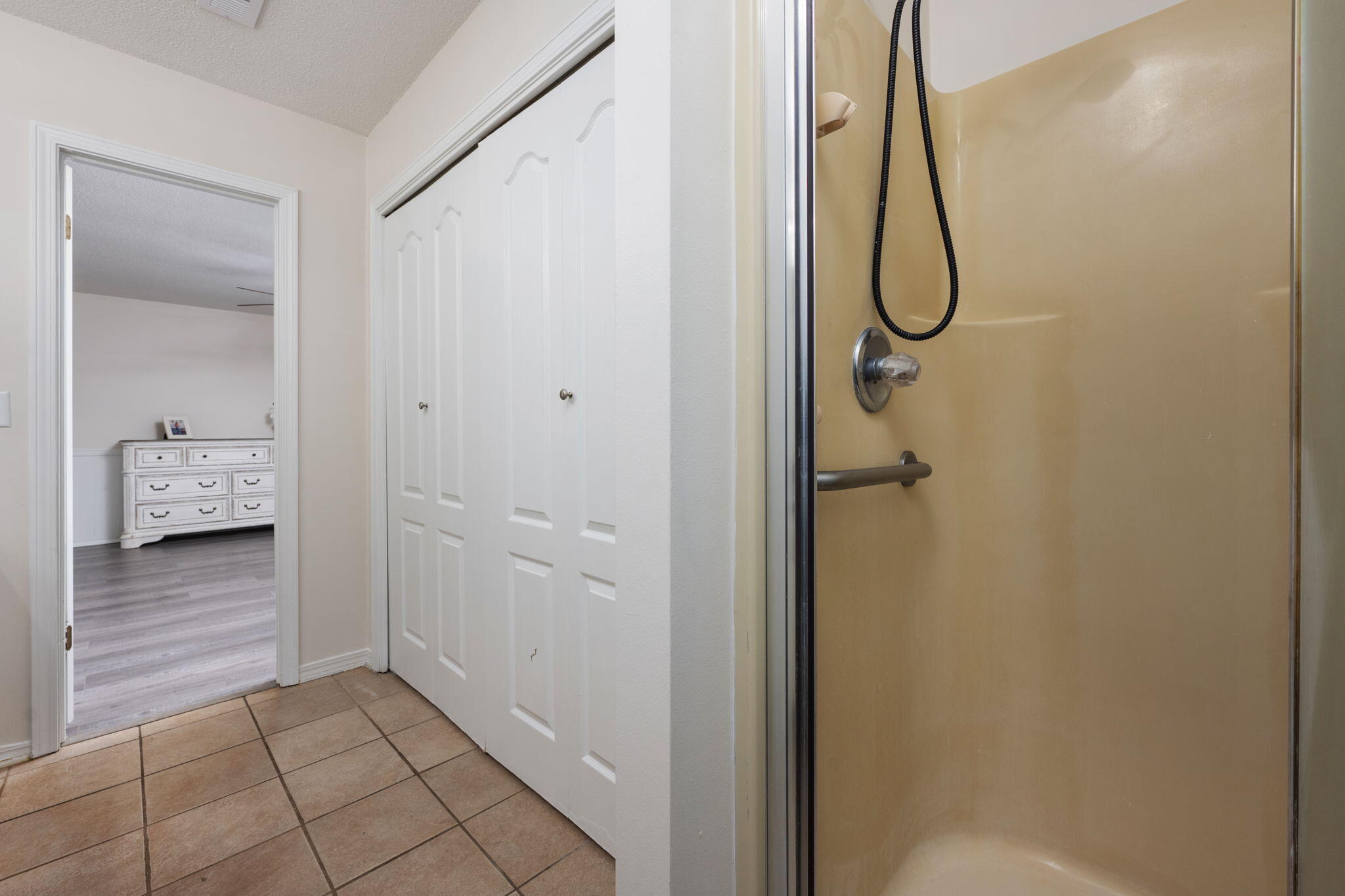 SUMMER TREE - Residential