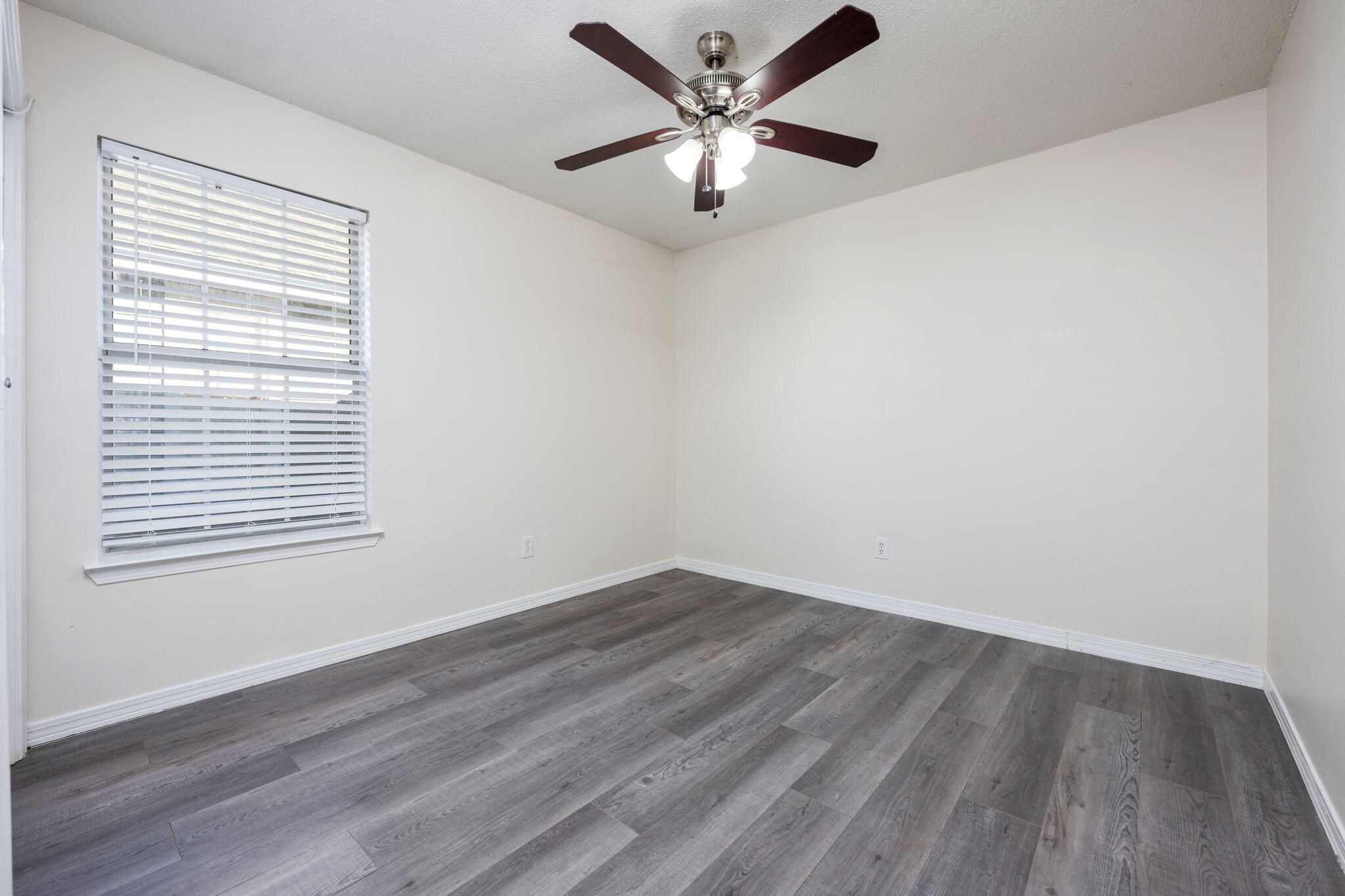 SUMMER TREE - Residential