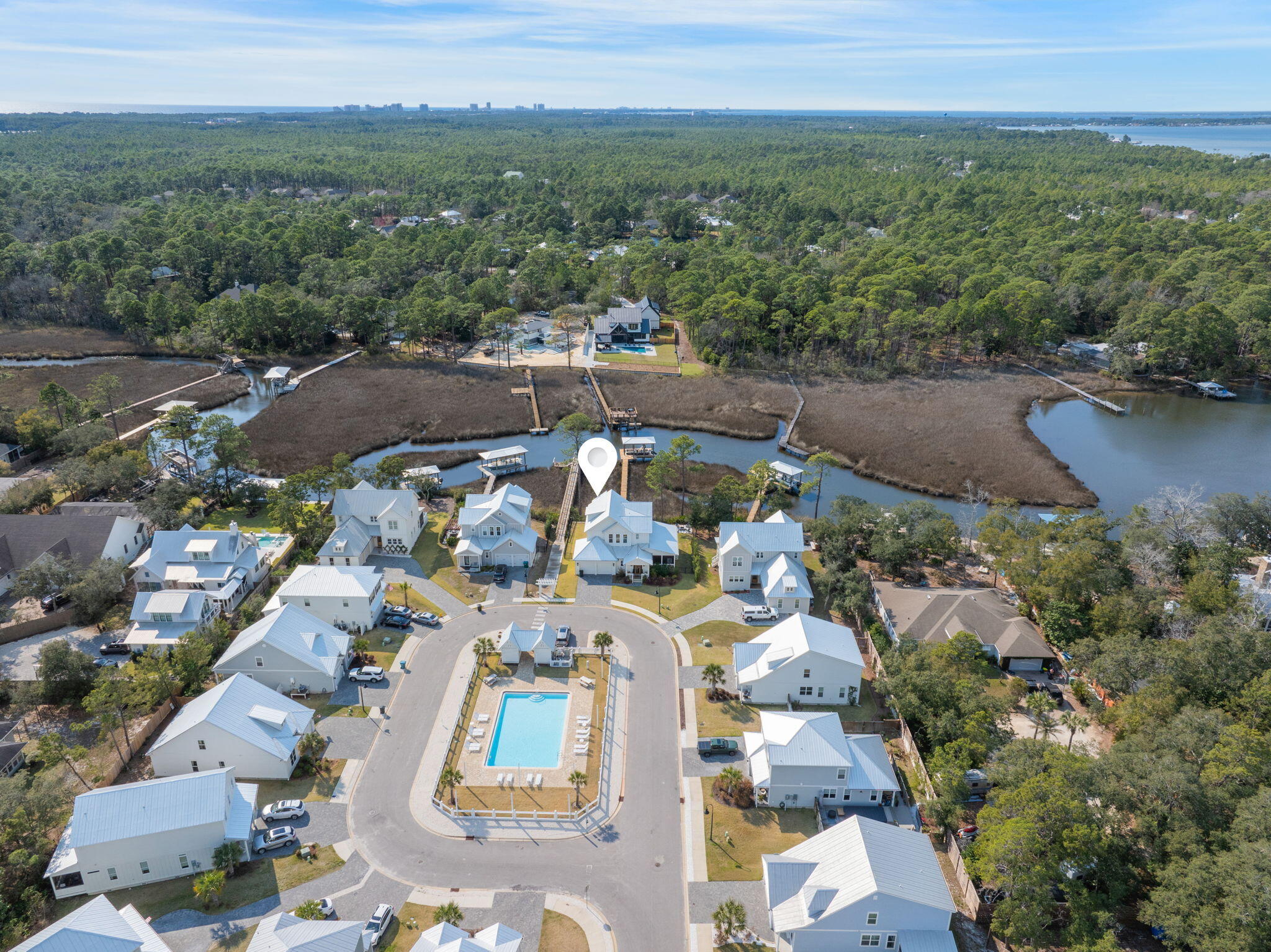 Daxton on the Bay - Residential