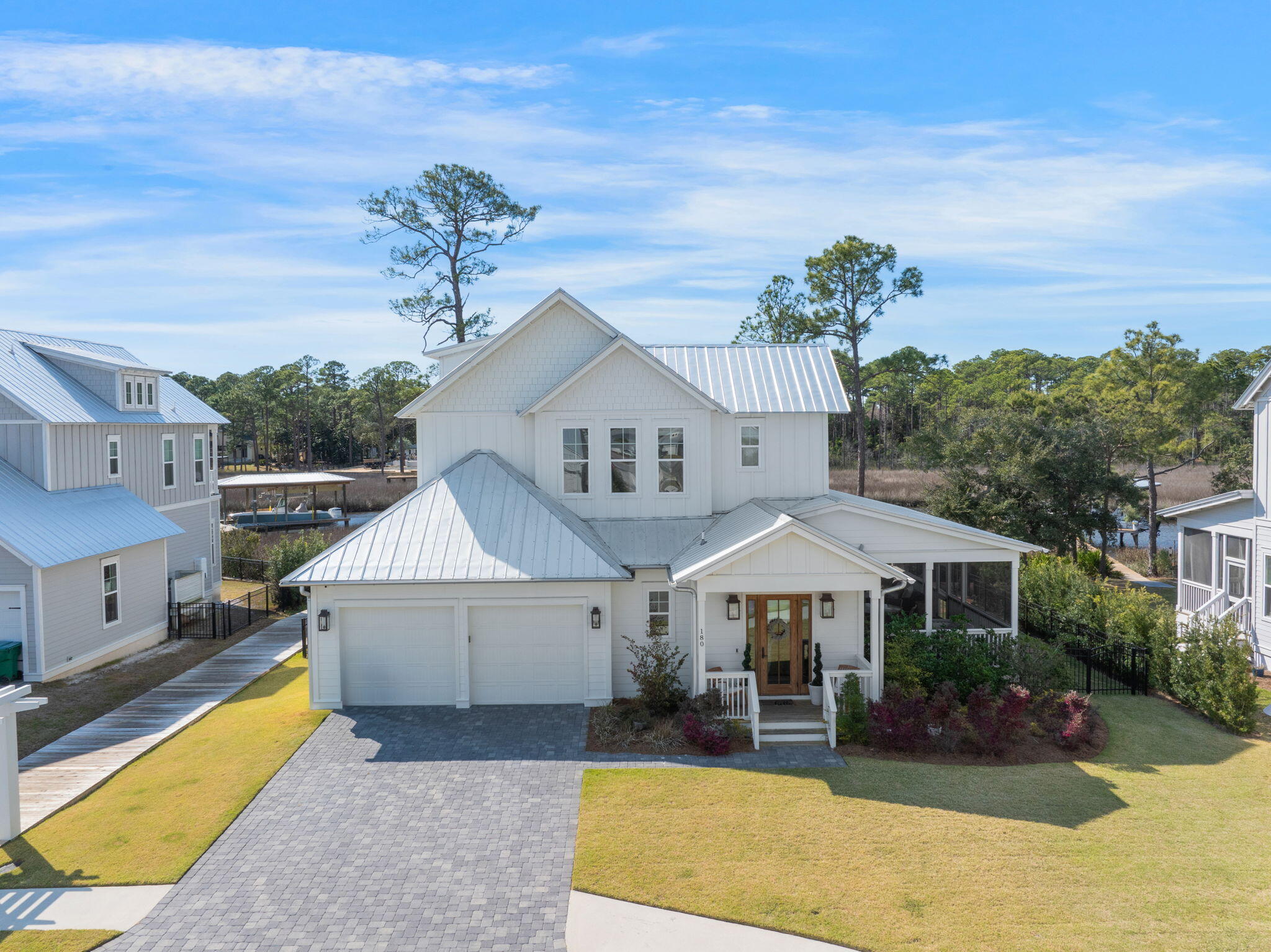 Daxton on the Bay - Residential