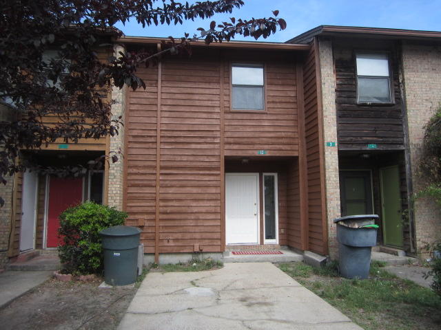 MONTAGE MANOR - Residential Lease