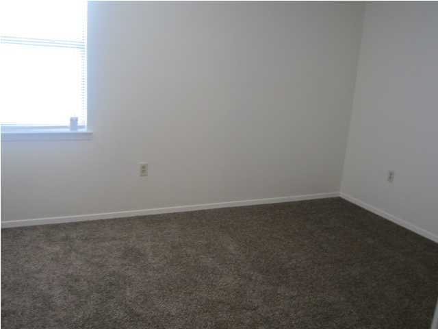 MONTAGE MANOR - Residential Lease