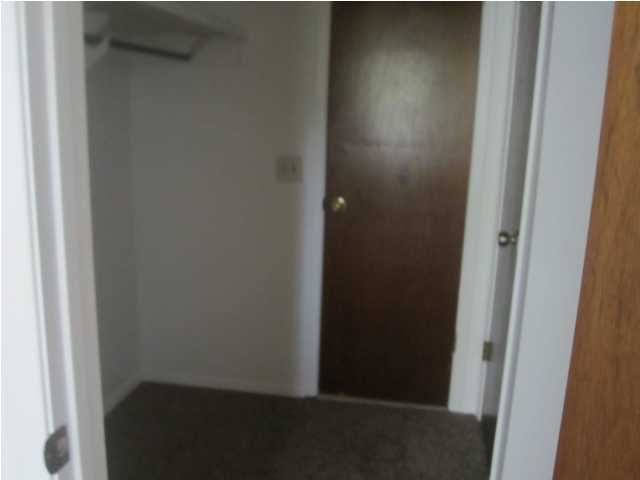 MONTAGE MANOR - Residential Lease